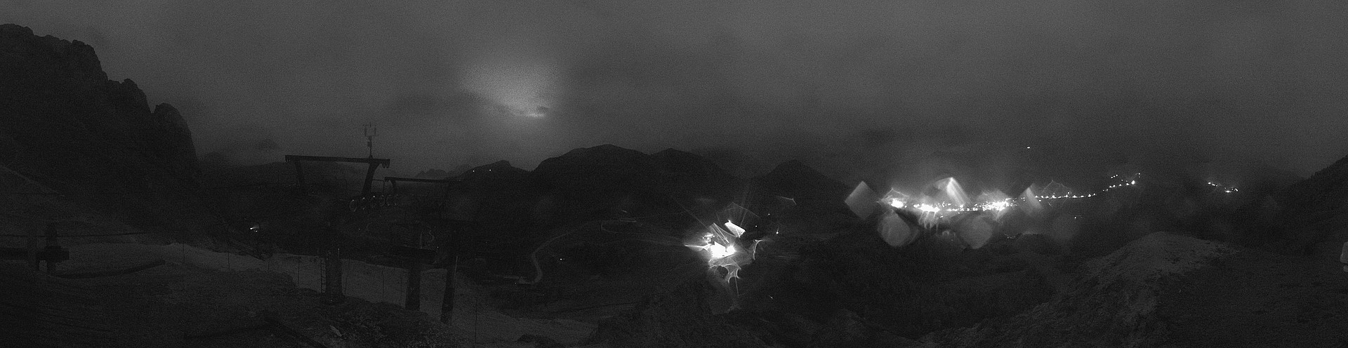 Archiv Foto Webcam Nassfeld: Panoramablick vom Gartnerkofel