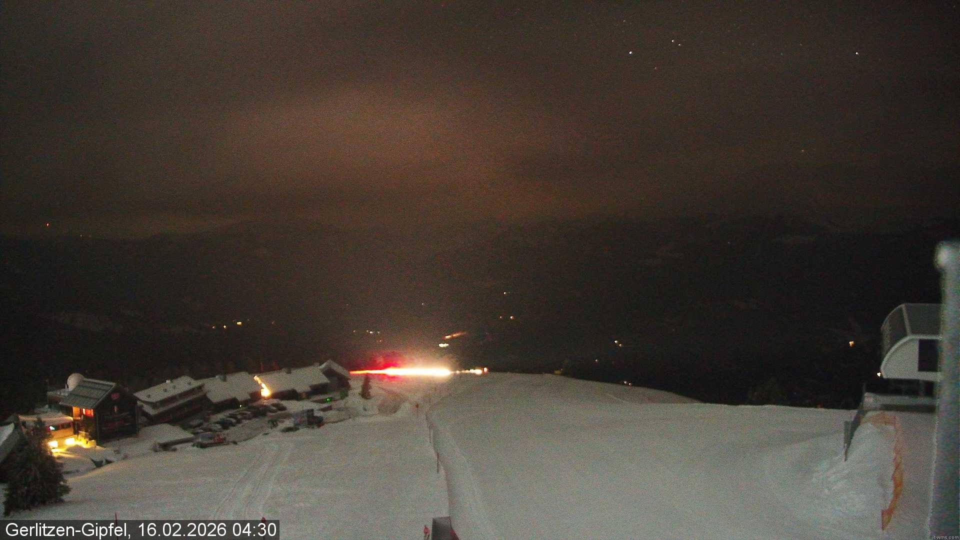 Archiv Foto Webcam Gerlitzen Gipfel: Bergstation 8er Carving Jet
