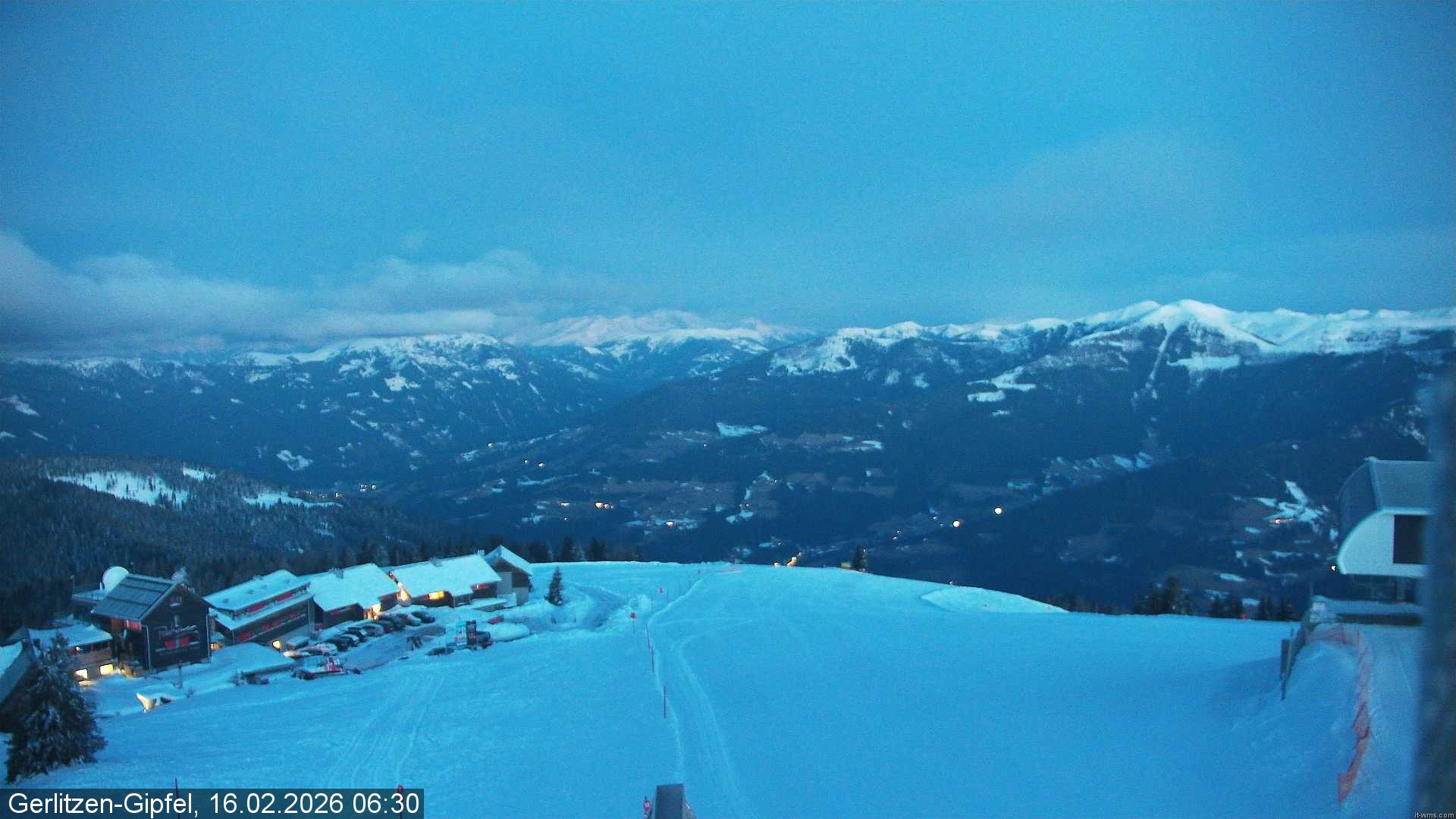Archiv Foto Webcam Gerlitzen Gipfel: Bergstation 8er Carving Jet
