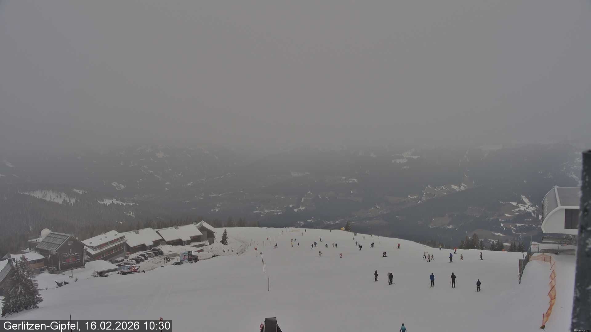 Archiv Foto Webcam Gerlitzen Gipfel: Bergstation 8er Carving Jet