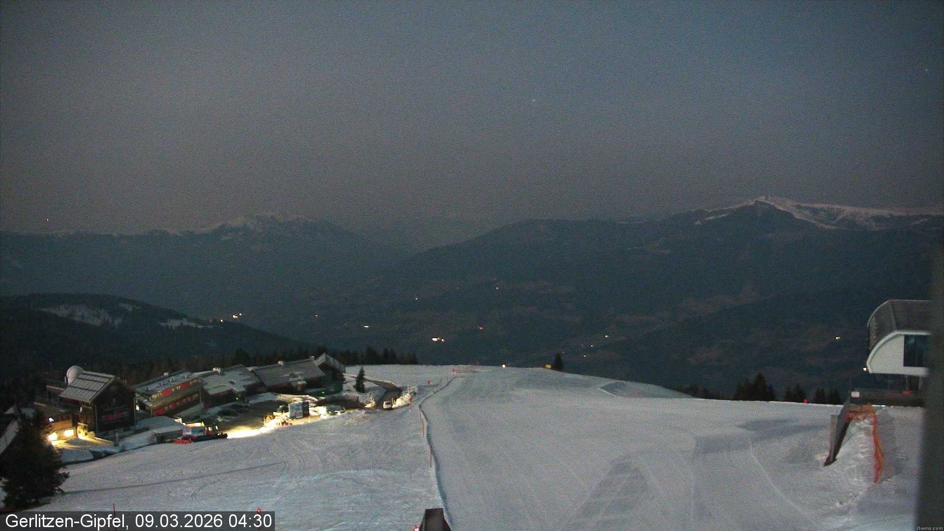 Archiv Foto Webcam Gerlitzen Gipfel: Bergstation 8er Carving Jet