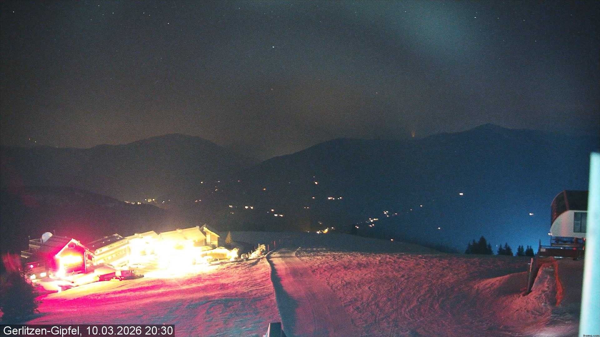 Archiv Foto Webcam Gerlitzen Gipfel: Bergstation 8er Carving Jet