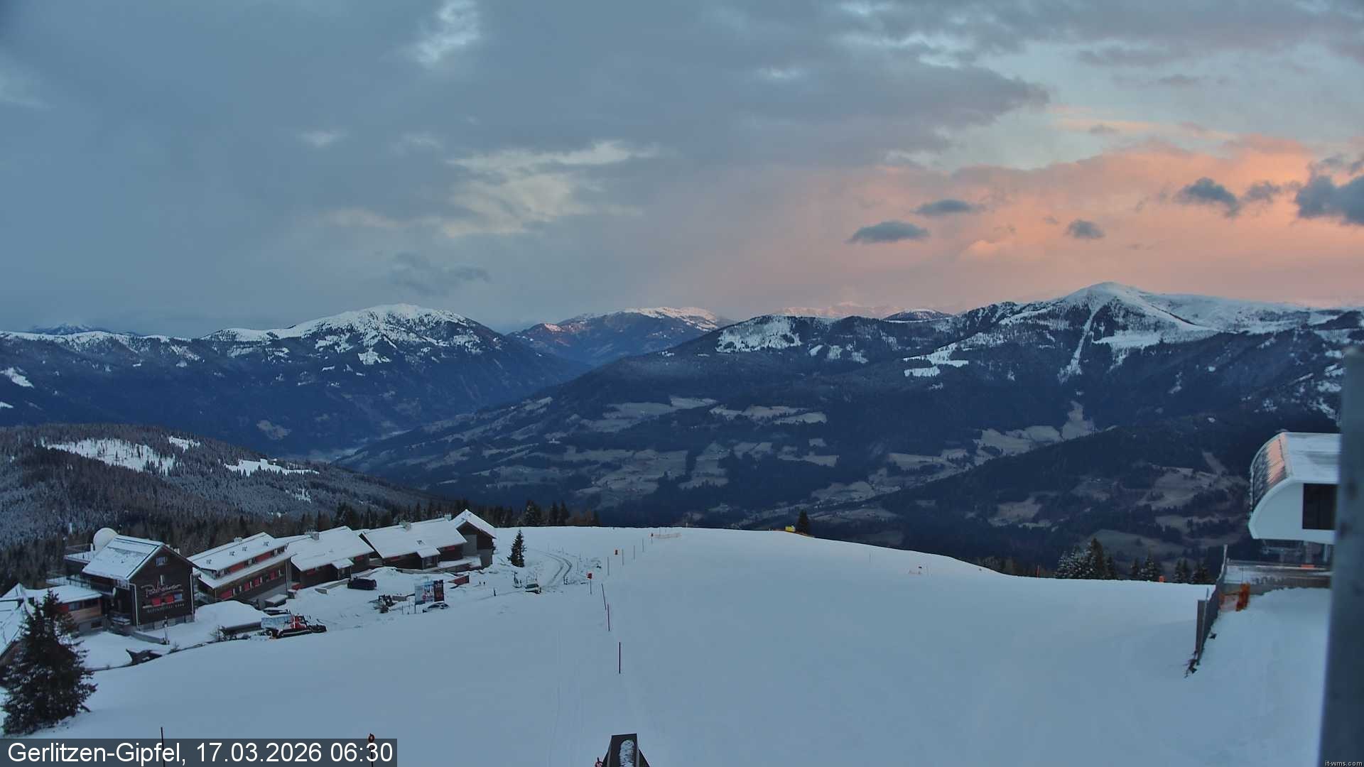 Archiv Foto Webcam Gerlitzen Gipfel: Bergstation 8er Carving Jet
