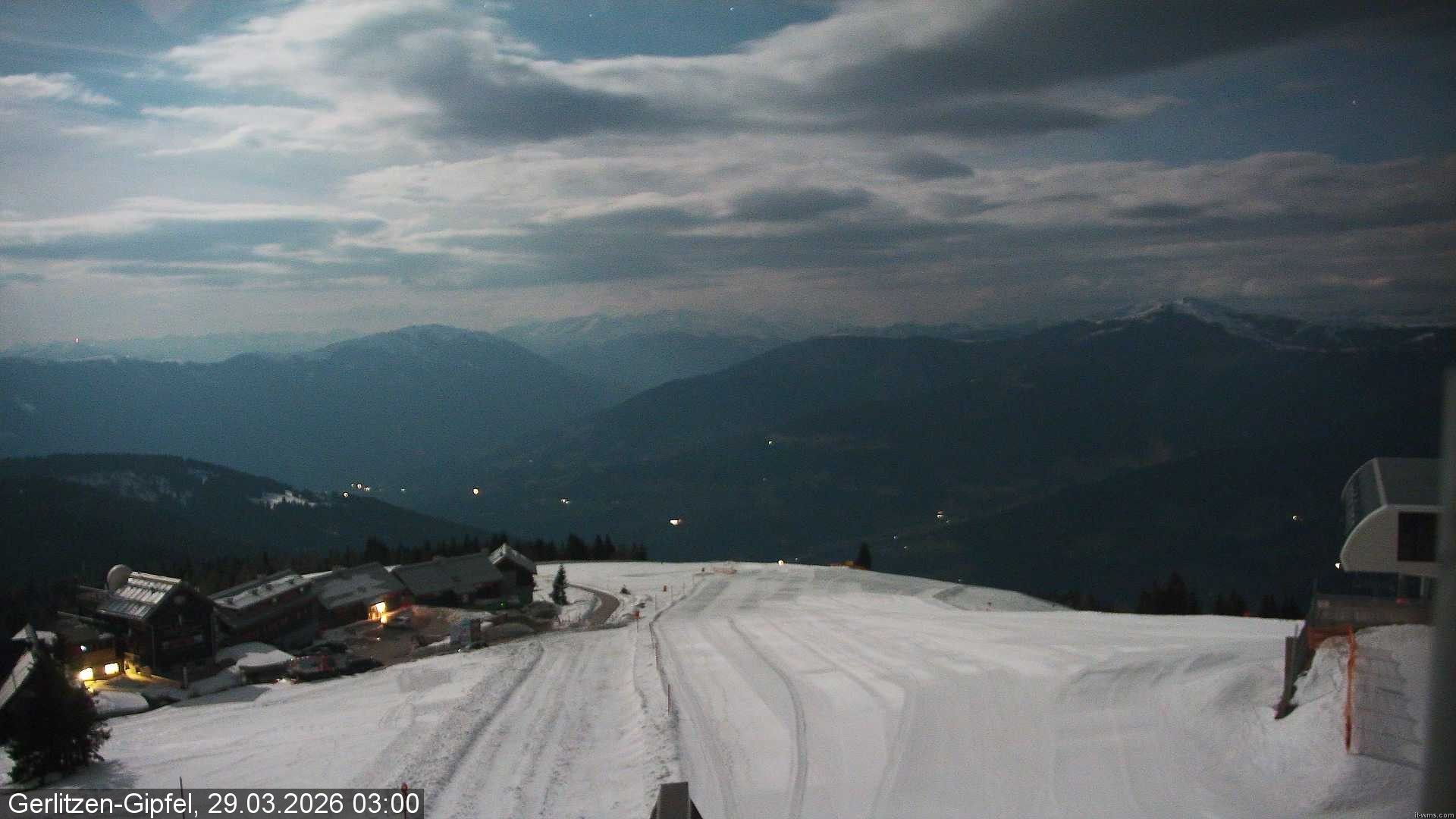 Archiv Foto Webcam Gerlitzen Gipfel: Bergstation 8er Carving Jet