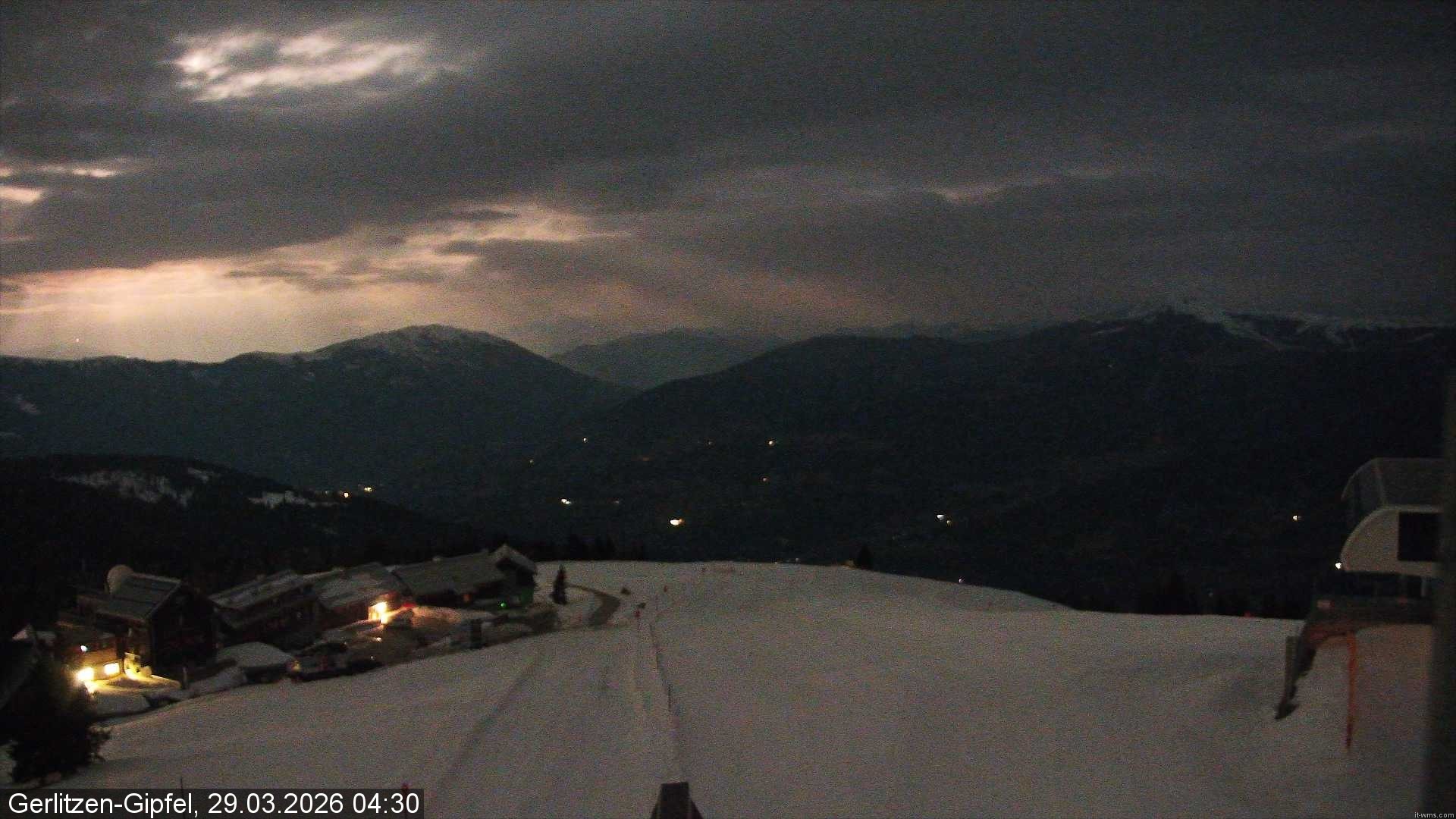Archiv Foto Webcam Gerlitzen Gipfel: Bergstation 8er Carving Jet