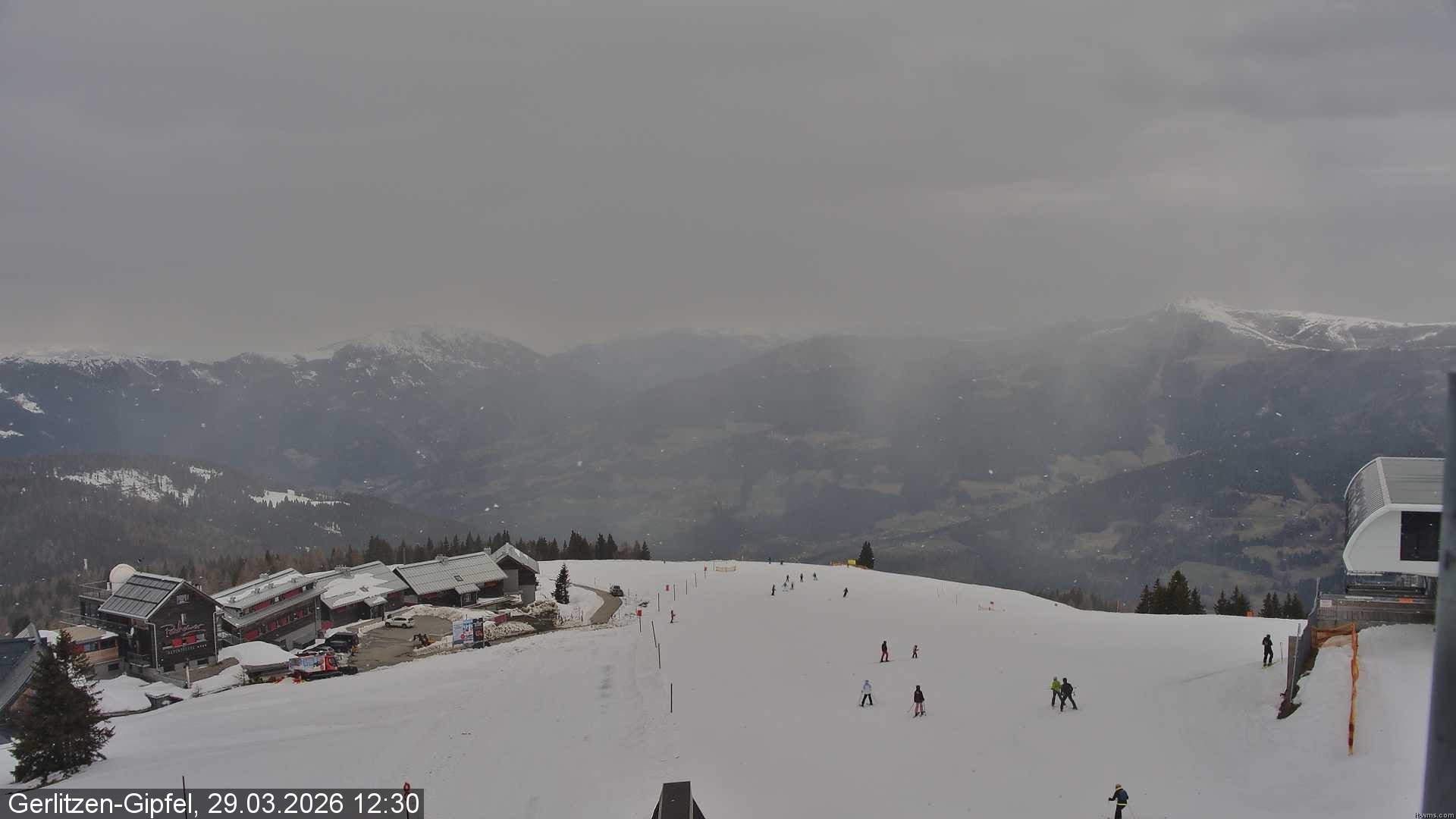 Archiv Foto Webcam Gerlitzen Gipfel: Bergstation 8er Carving Jet