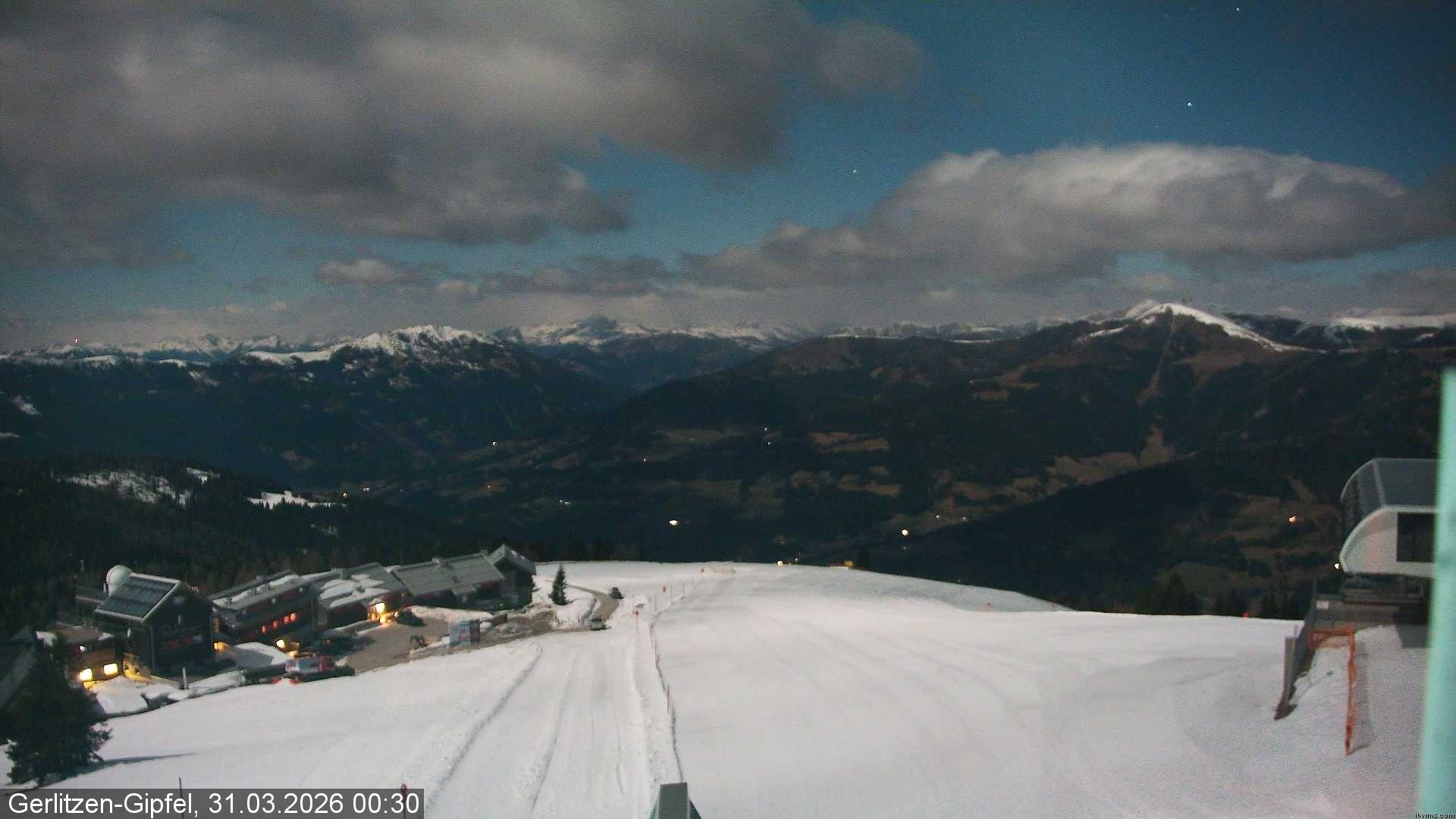 Archiv Foto Webcam Gerlitzen Gipfel: Bergstation 8er Carving Jet