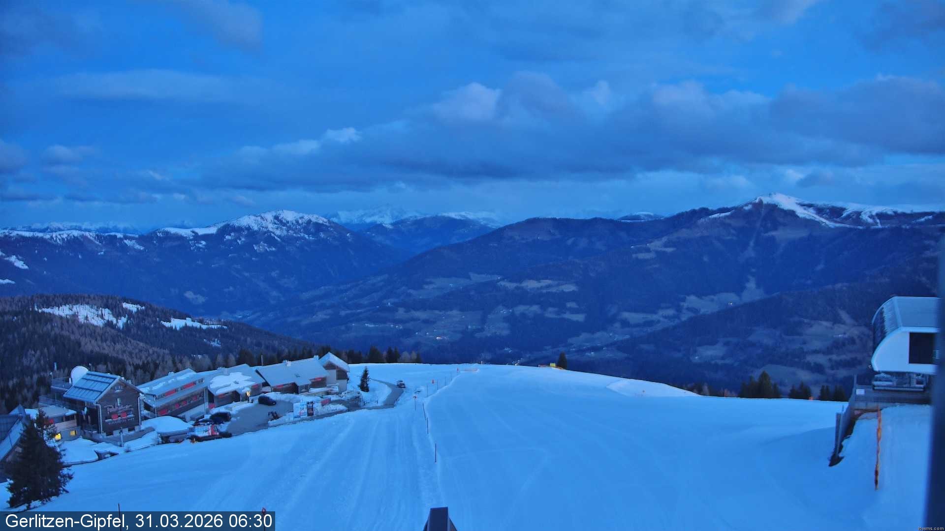 Archiv Foto Webcam Gerlitzen Gipfel: Bergstation 8er Carving Jet
