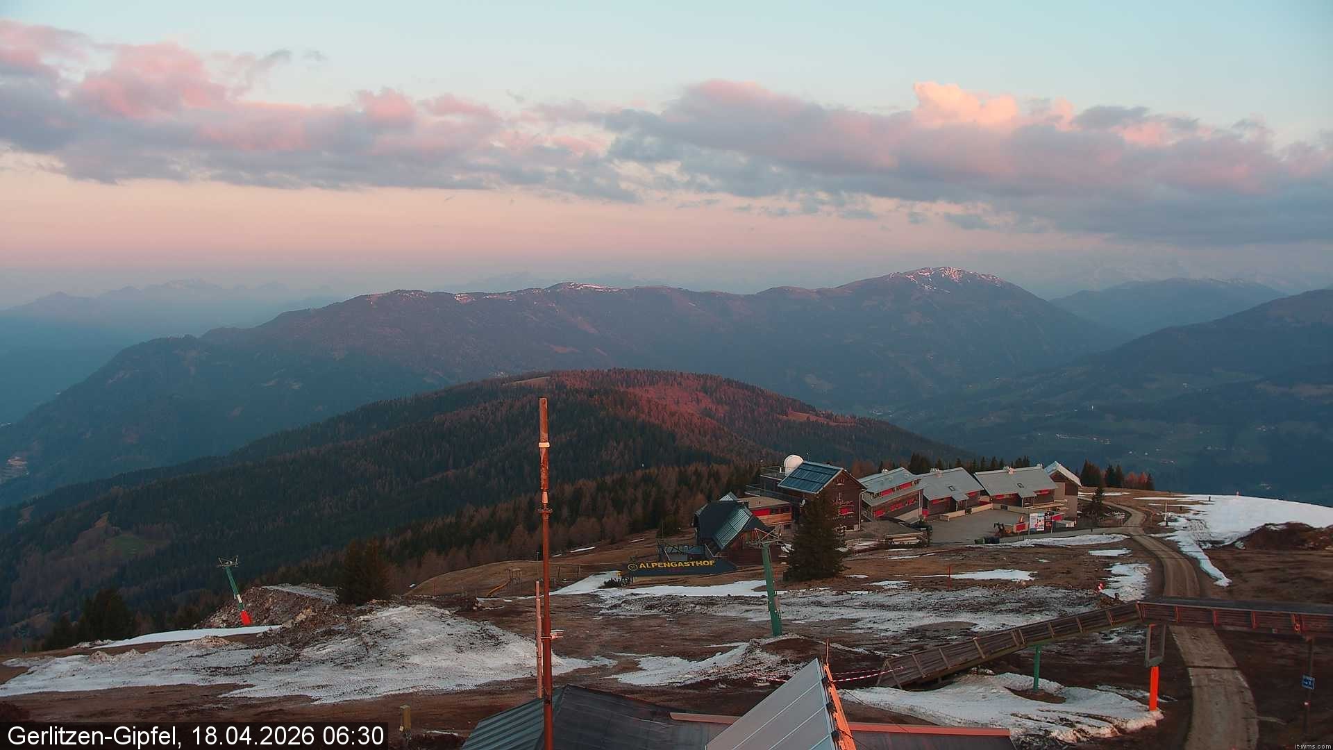 Archiv Foto Webcam Gerlitzen Gipfel: Bergstation 8er Carving Jet