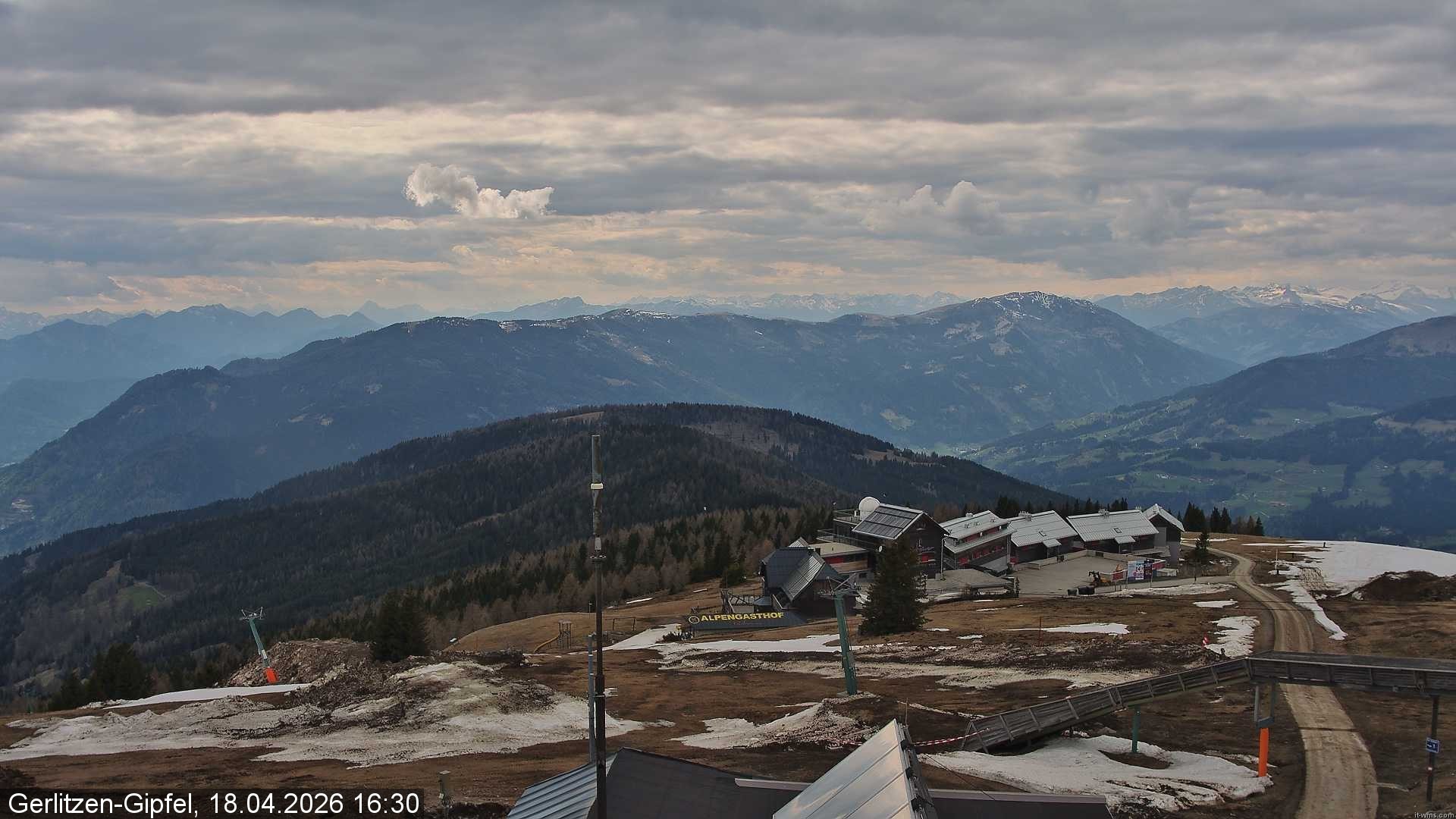 Archiv Foto Webcam Gerlitzen Gipfel: Bergstation 8er Carving Jet