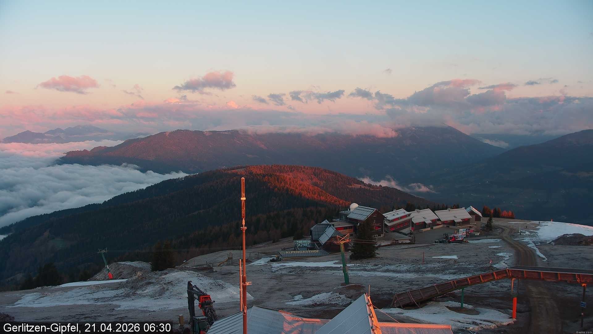 Archiv Foto Webcam Gerlitzen Gipfel: Bergstation 8er Carving Jet