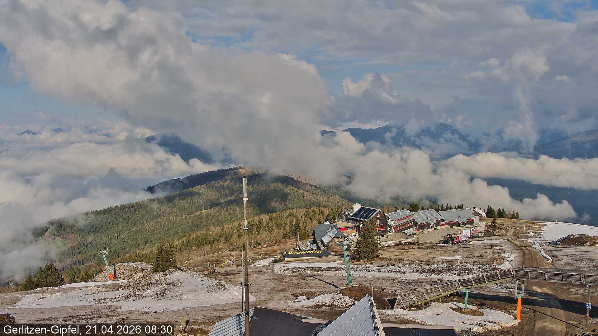 Archiv Foto Webcam Gerlitzen Gipfel: Bergstation 8er Carving Jet