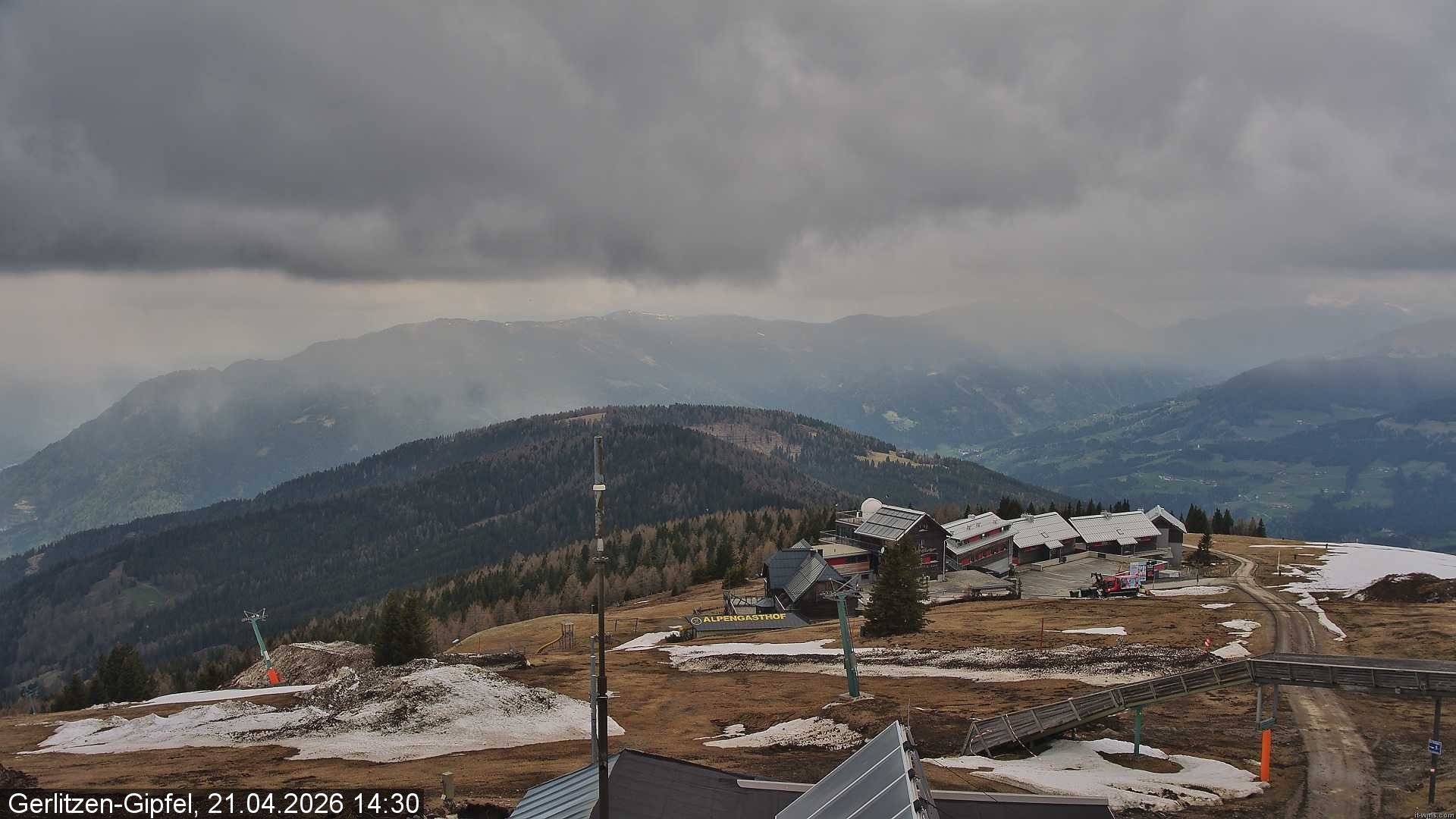 Archiv Foto Webcam Gerlitzen Gipfel: Bergstation 8er Carving Jet