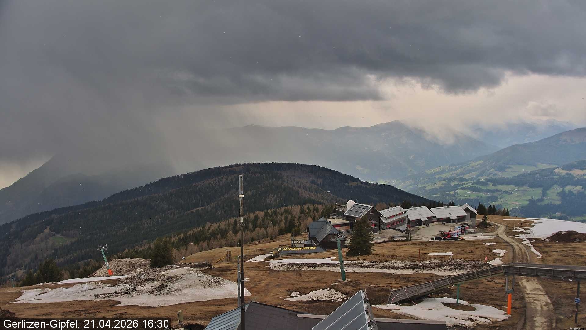 Archiv Foto Webcam Gerlitzen Gipfel: Bergstation 8er Carving Jet