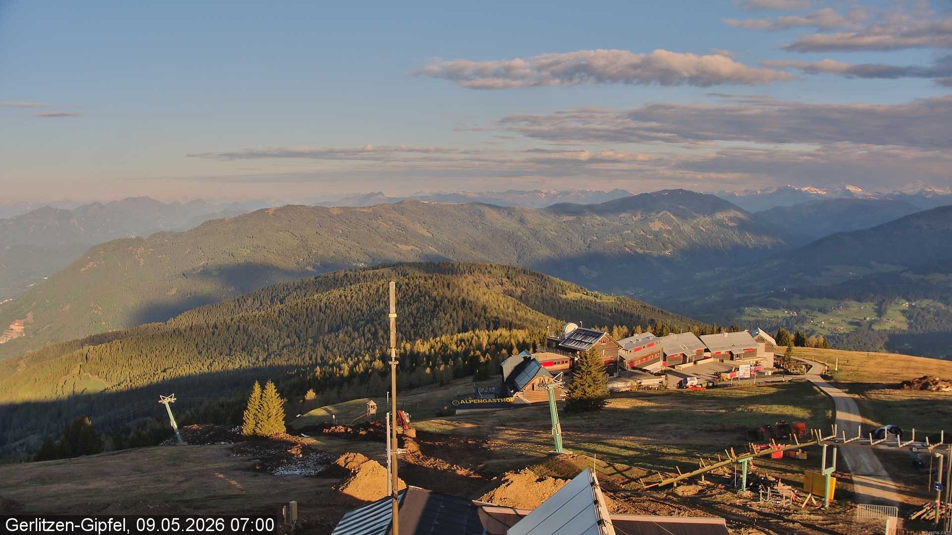 Archiv Foto Webcam Gerlitzen Gipfel: Bergstation 8er Carving Jet