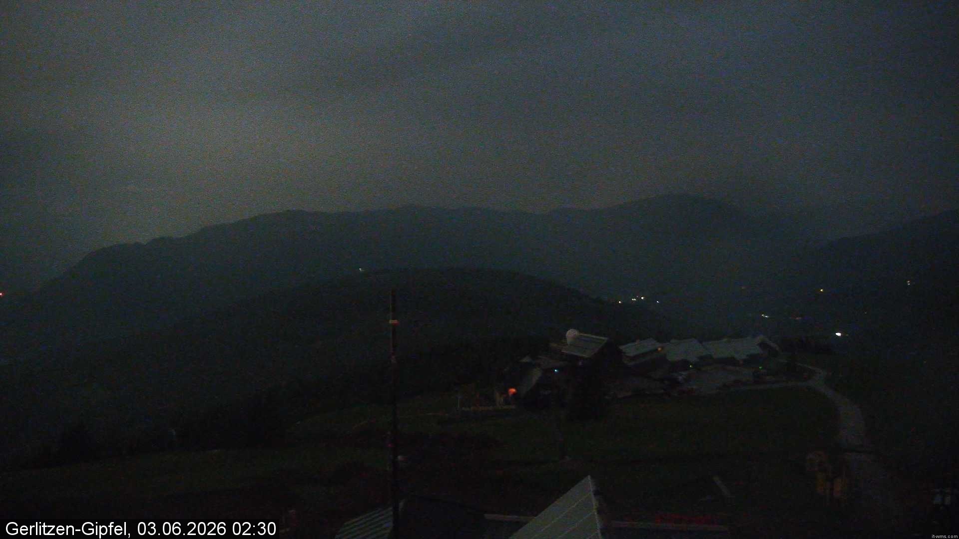 Archiv Foto Webcam Gerlitzen Gipfel: Bergstation 8er Carving Jet