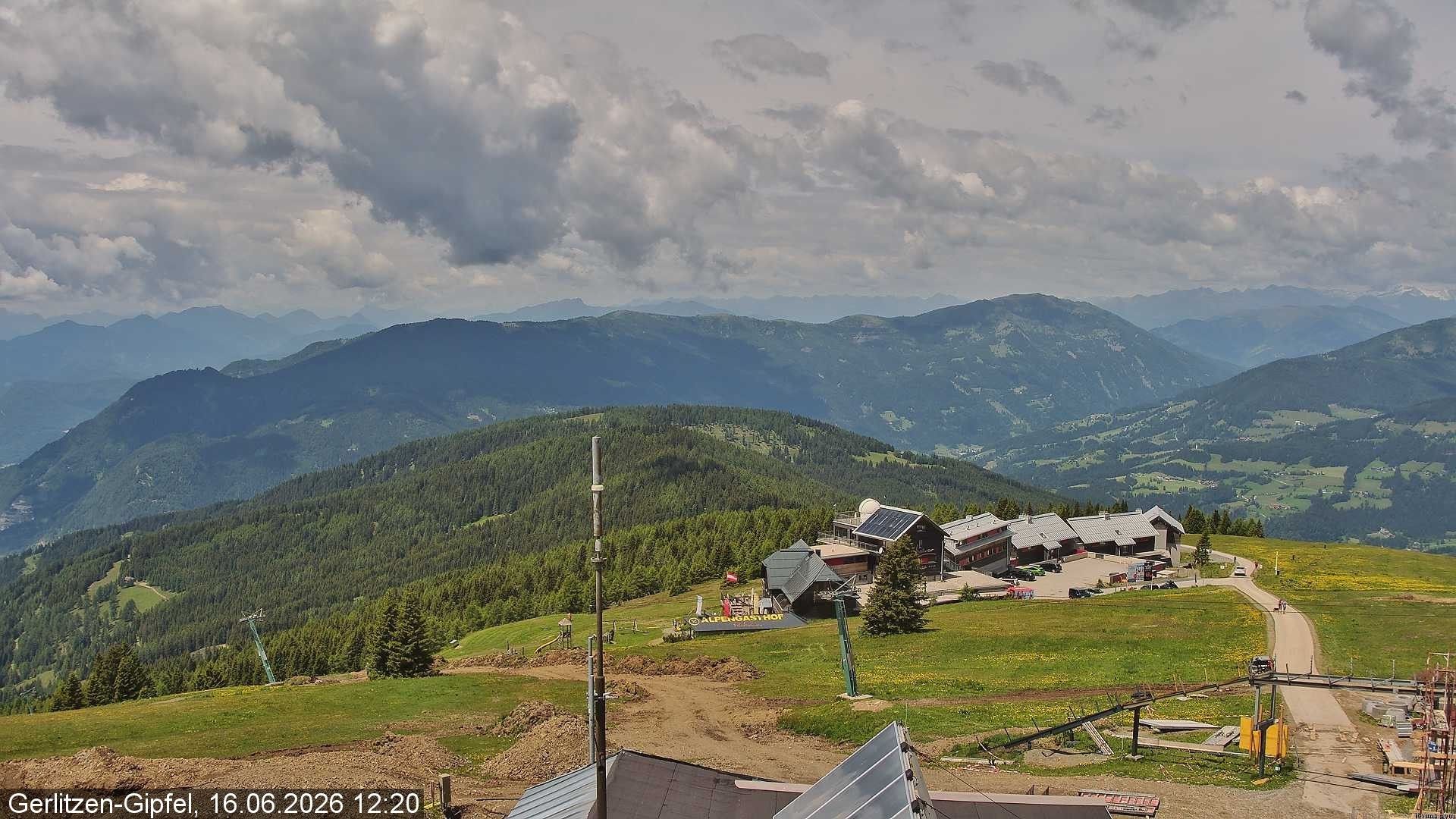 Archiv Foto Webcam Gerlitzen Gipfel: Bergstation 8er Carving Jet