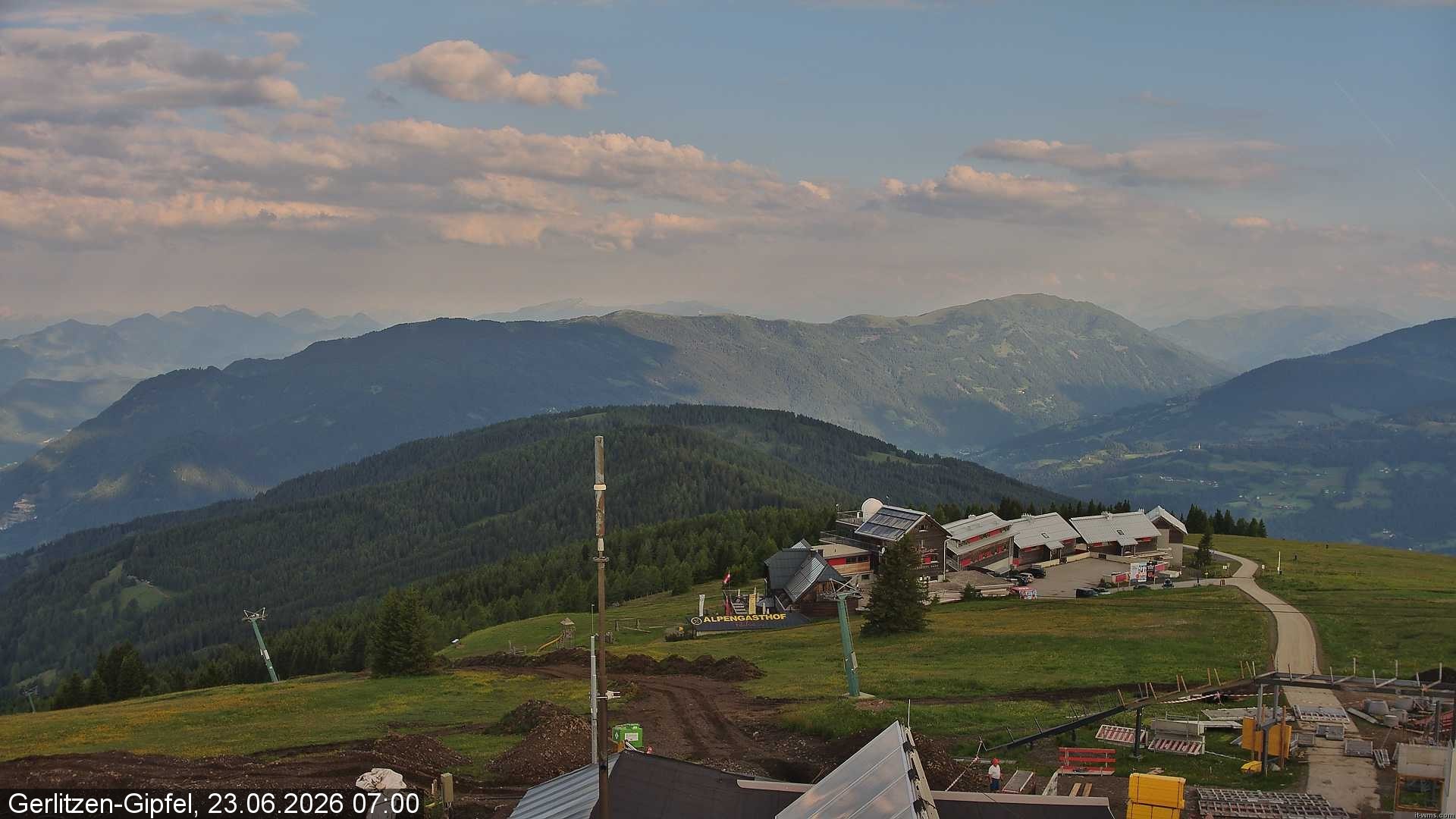 Archiv Foto Webcam Gerlitzen Gipfel: Bergstation 8er Carving Jet