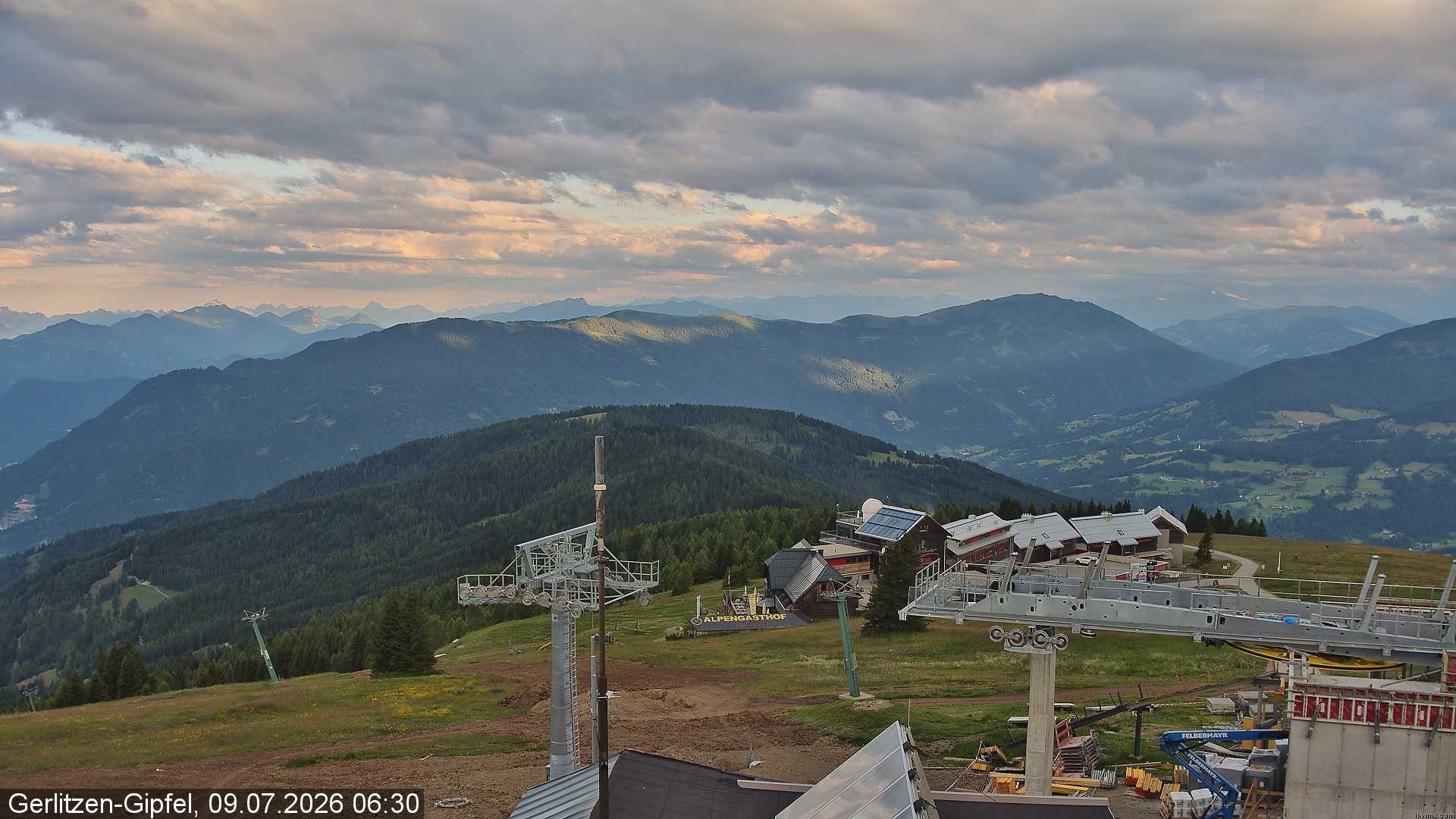 Archiv Foto Webcam Gerlitzen Gipfel: Bergstation 8er Carving Jet