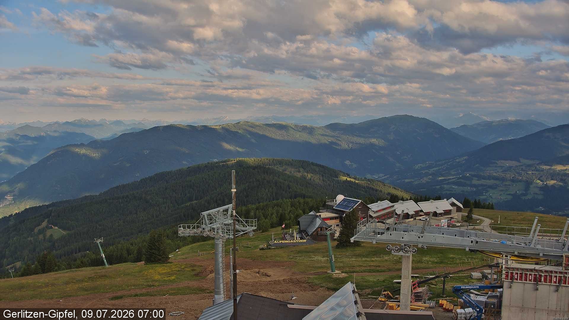 Archiv Foto Webcam Gerlitzen Gipfel: Bergstation 8er Carving Jet