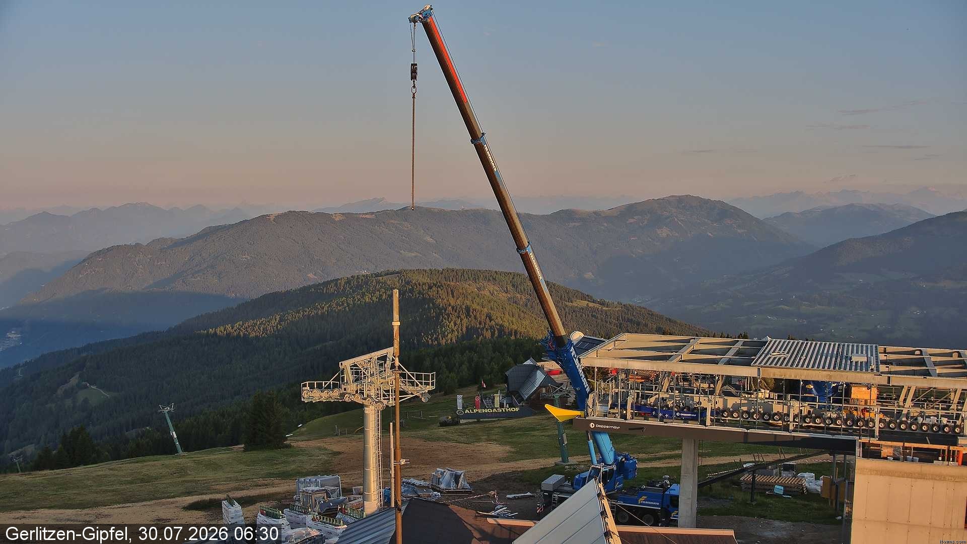 Archiv Foto Webcam Gerlitzen Gipfel: Bergstation 8er Carving Jet