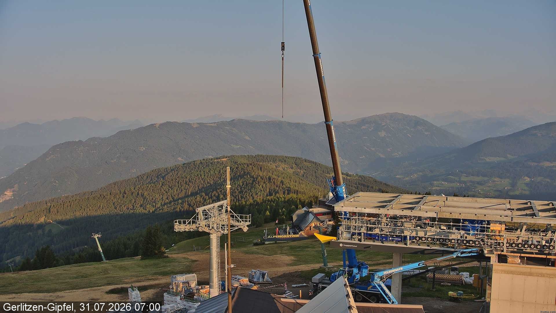 Archiv Foto Webcam Gerlitzen Gipfel: Bergstation 8er Carving Jet