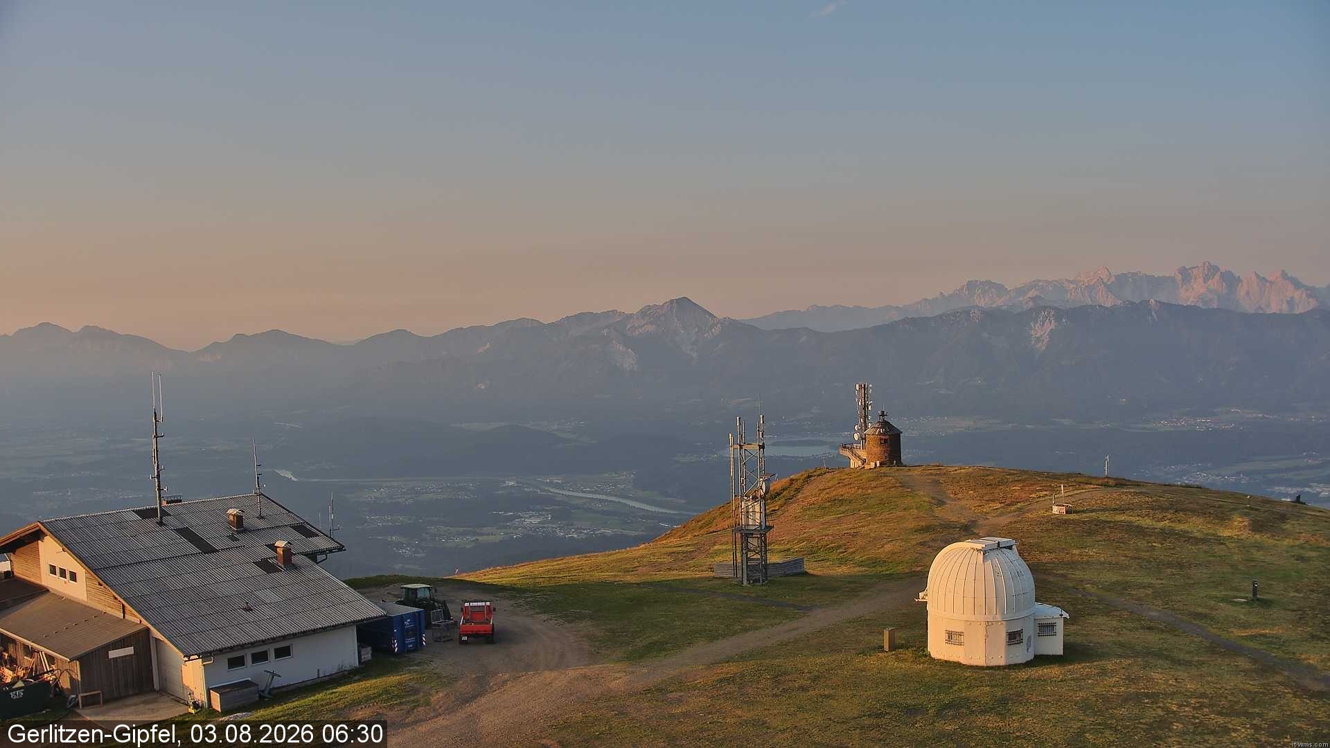 Archiv Foto Webcam Gerlitzen Gipfel: Bergstation 8er Carving Jet