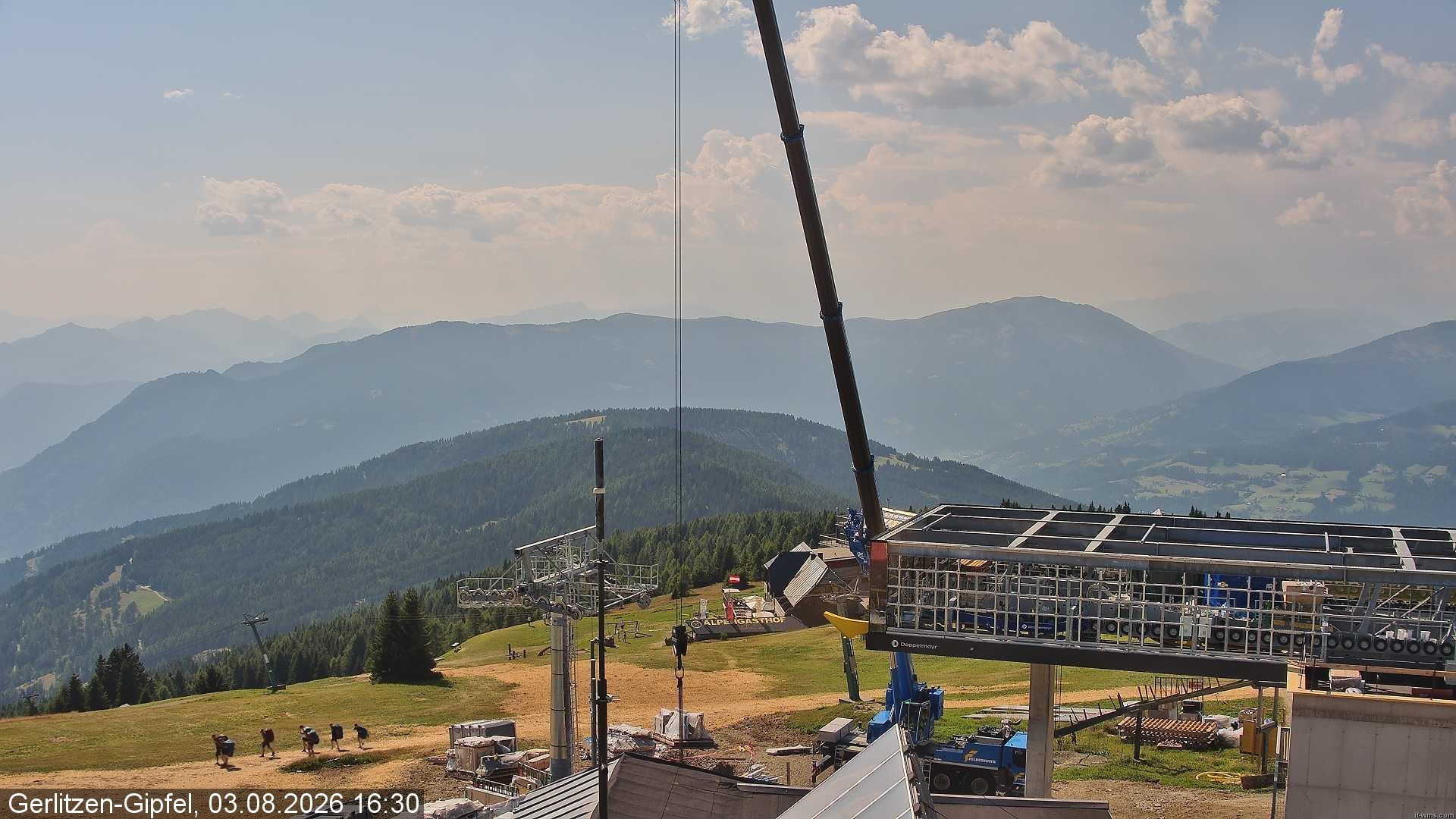 Archiv Foto Webcam Gerlitzen Gipfel: Bergstation 8er Carving Jet