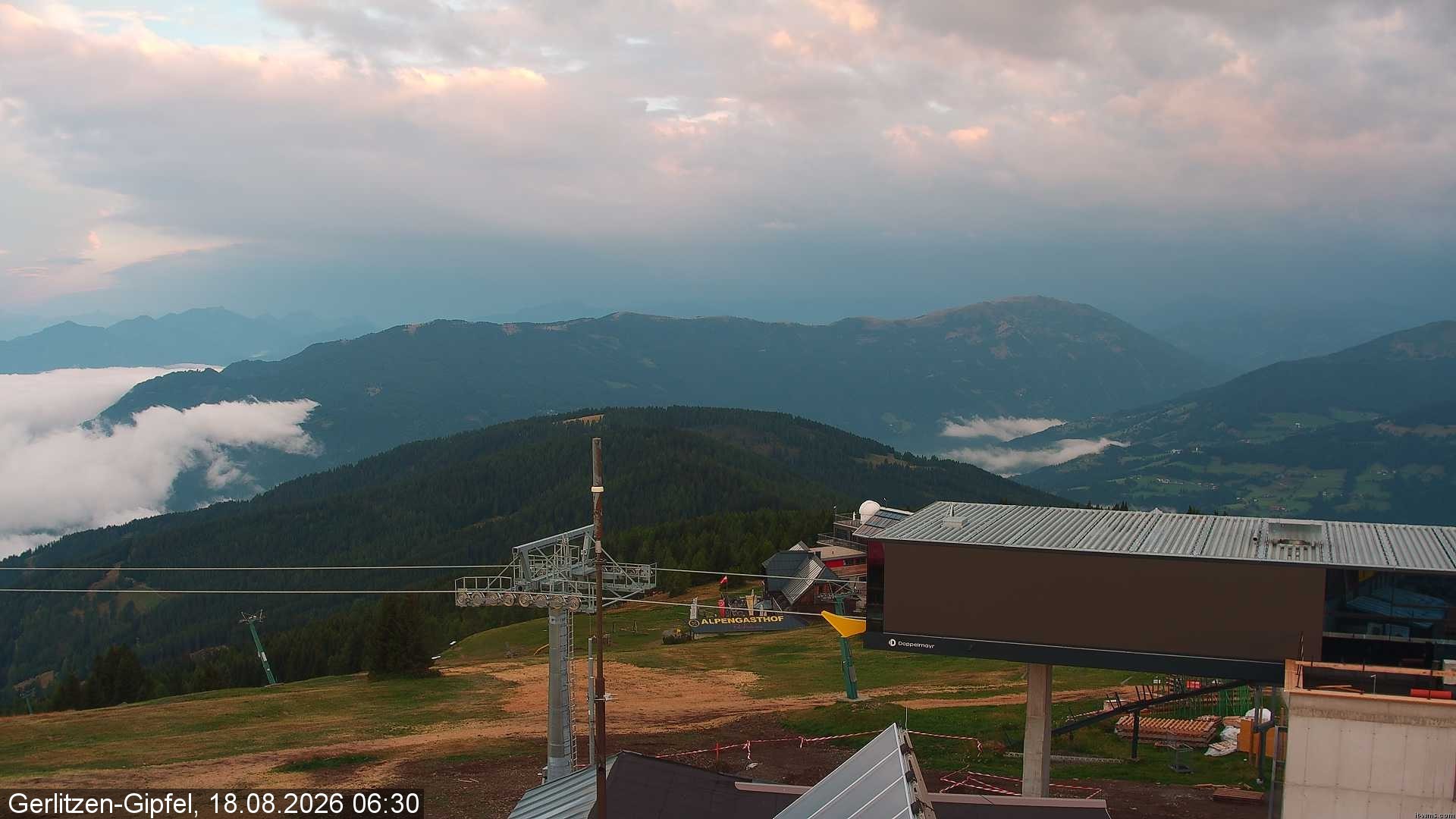 Archiv Foto Webcam Gerlitzen Gipfel: Bergstation 8er Carving Jet