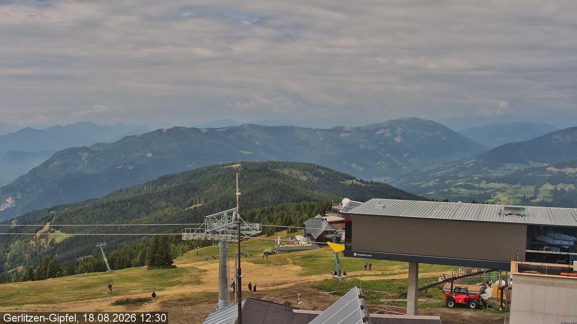 Archiv Foto Webcam Gerlitzen Gipfel: Bergstation 8er Carving Jet