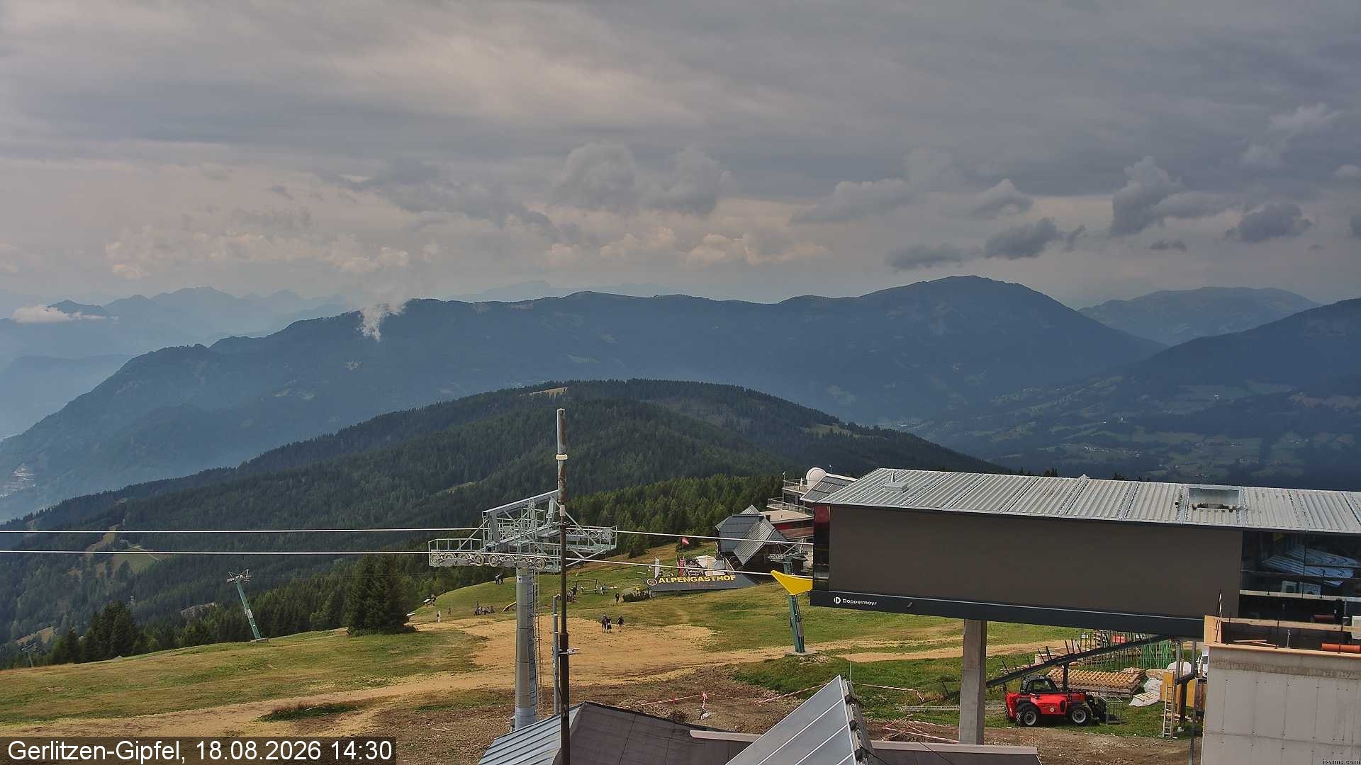 Archiv Foto Webcam Gerlitzen Gipfel: Bergstation 8er Carving Jet