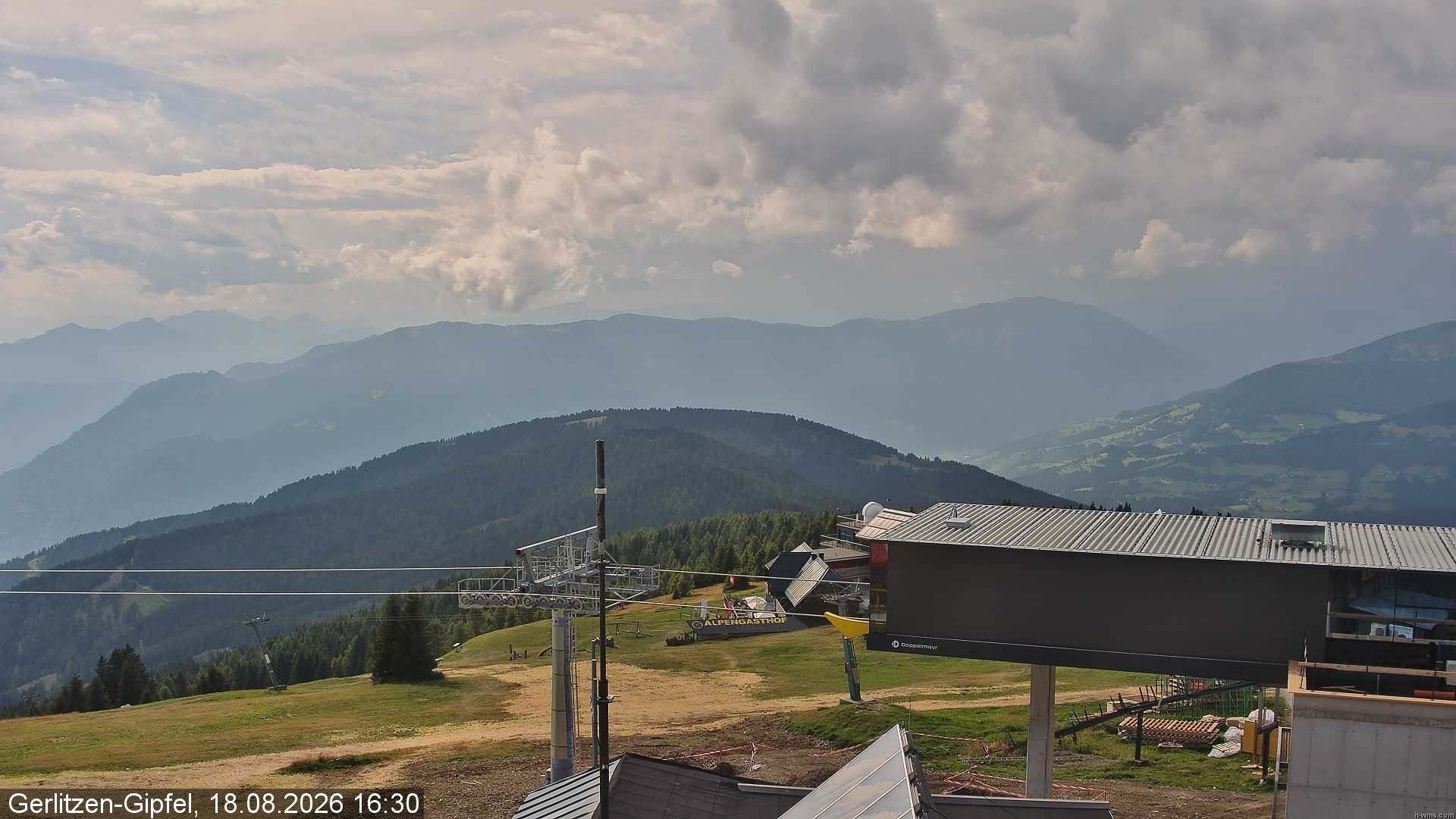 Archiv Foto Webcam Gerlitzen Gipfel: Bergstation 8er Carving Jet