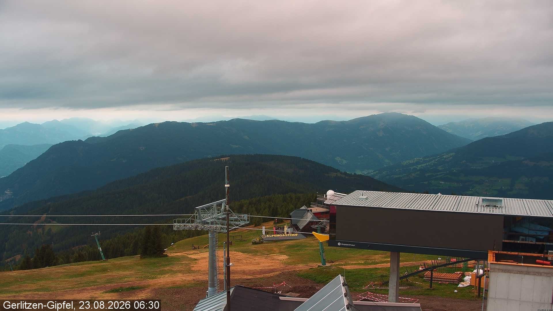 Archiv Foto Webcam Gerlitzen Gipfel: Bergstation 8er Carving Jet
