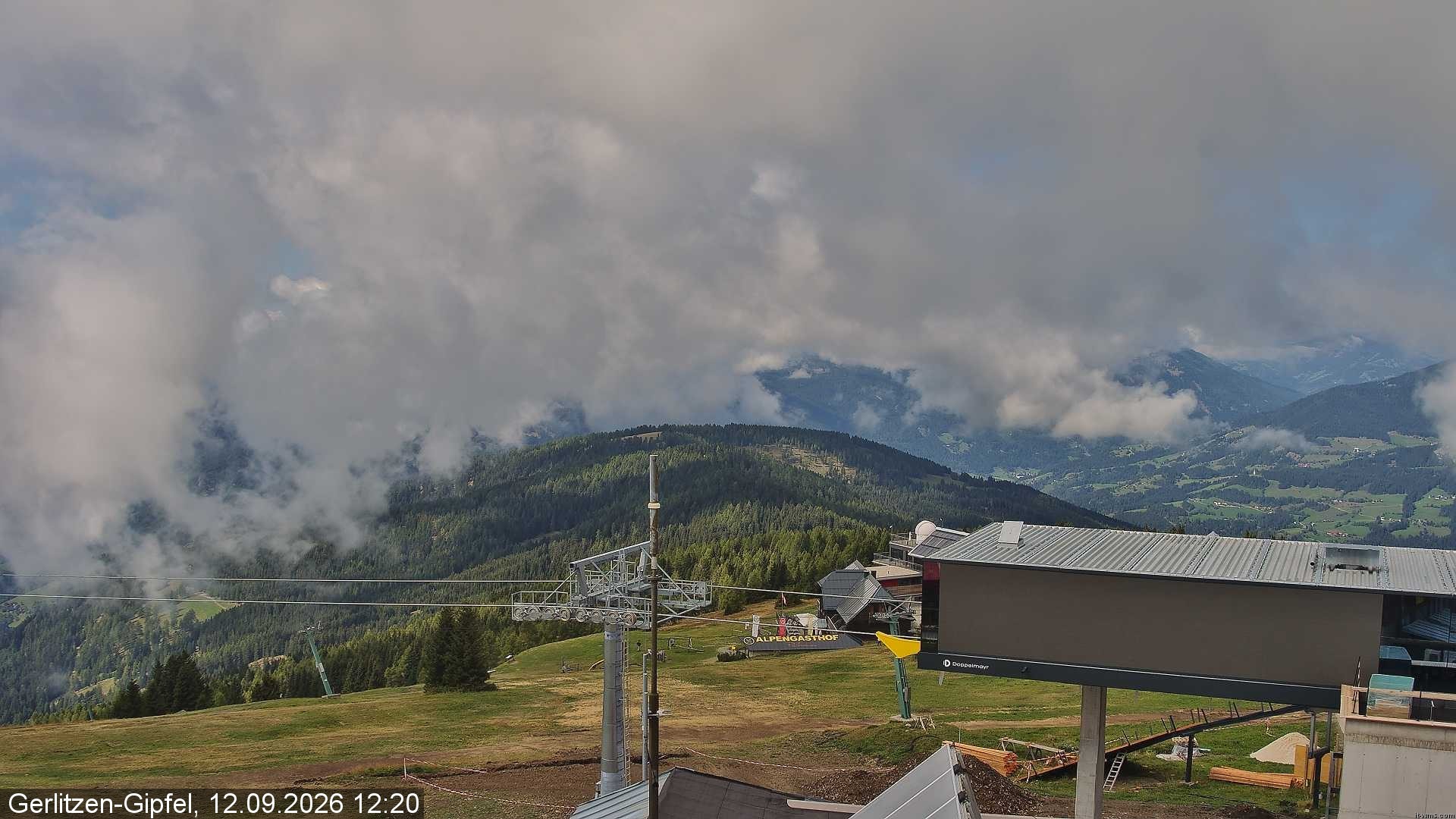 Archiv Foto Webcam Gerlitzen Gipfel: Bergstation 8er Carving Jet