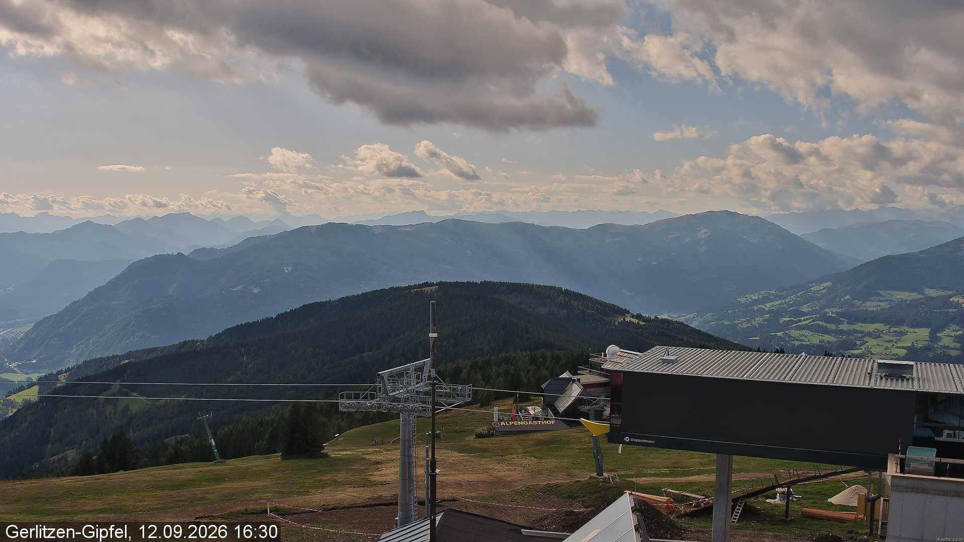 Archiv Foto Webcam Gerlitzen Gipfel: Bergstation 8er Carving Jet