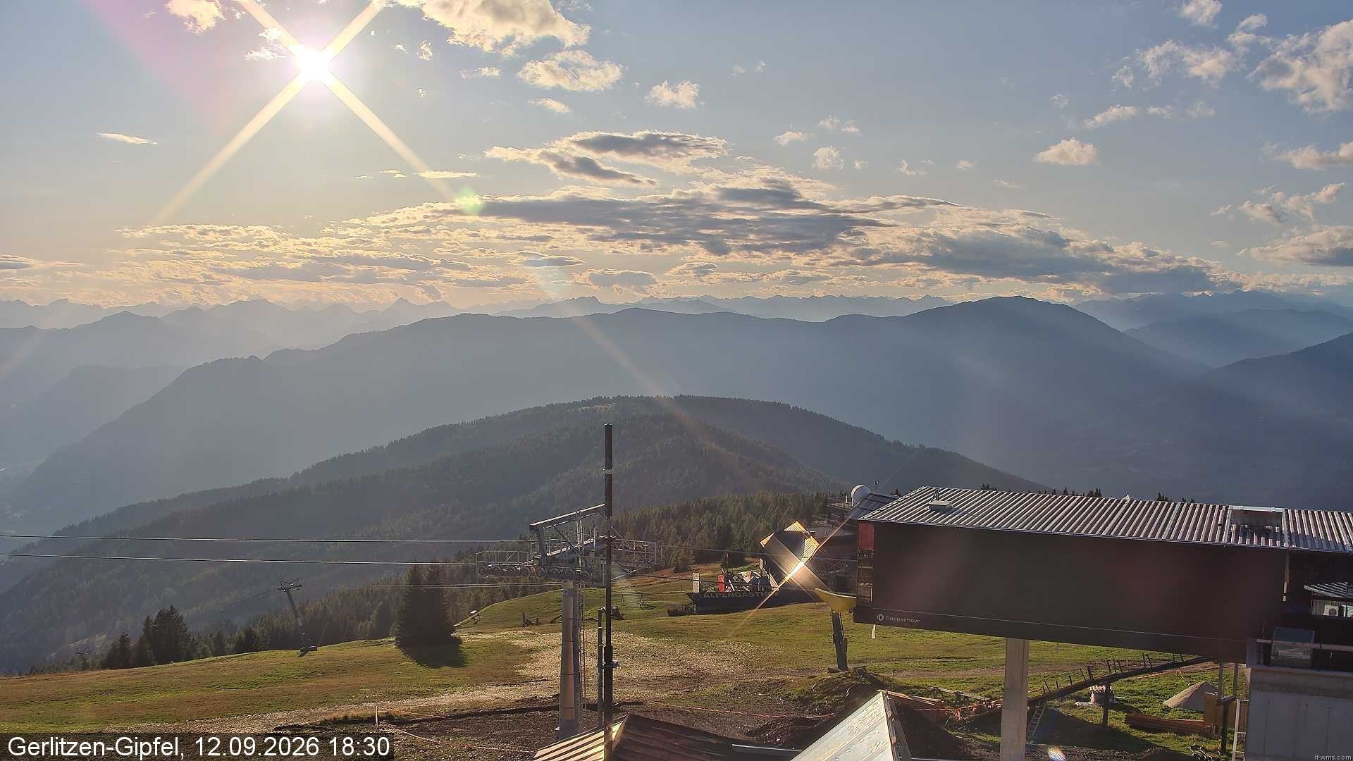 Archiv Foto Webcam Gerlitzen Gipfel: Bergstation 8er Carving Jet