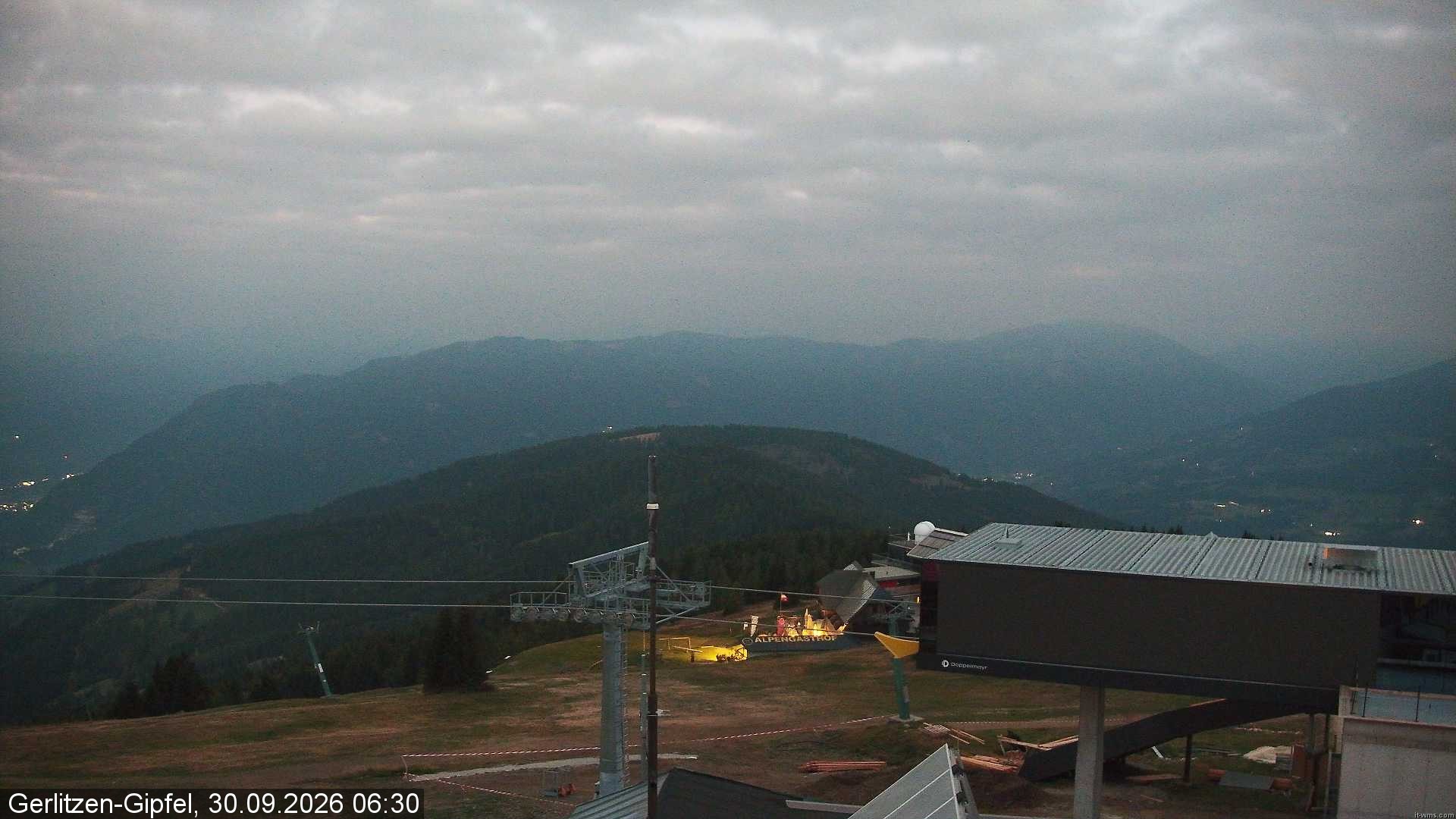Archiv Foto Webcam Gerlitzen Gipfel: Bergstation 8er Carving Jet