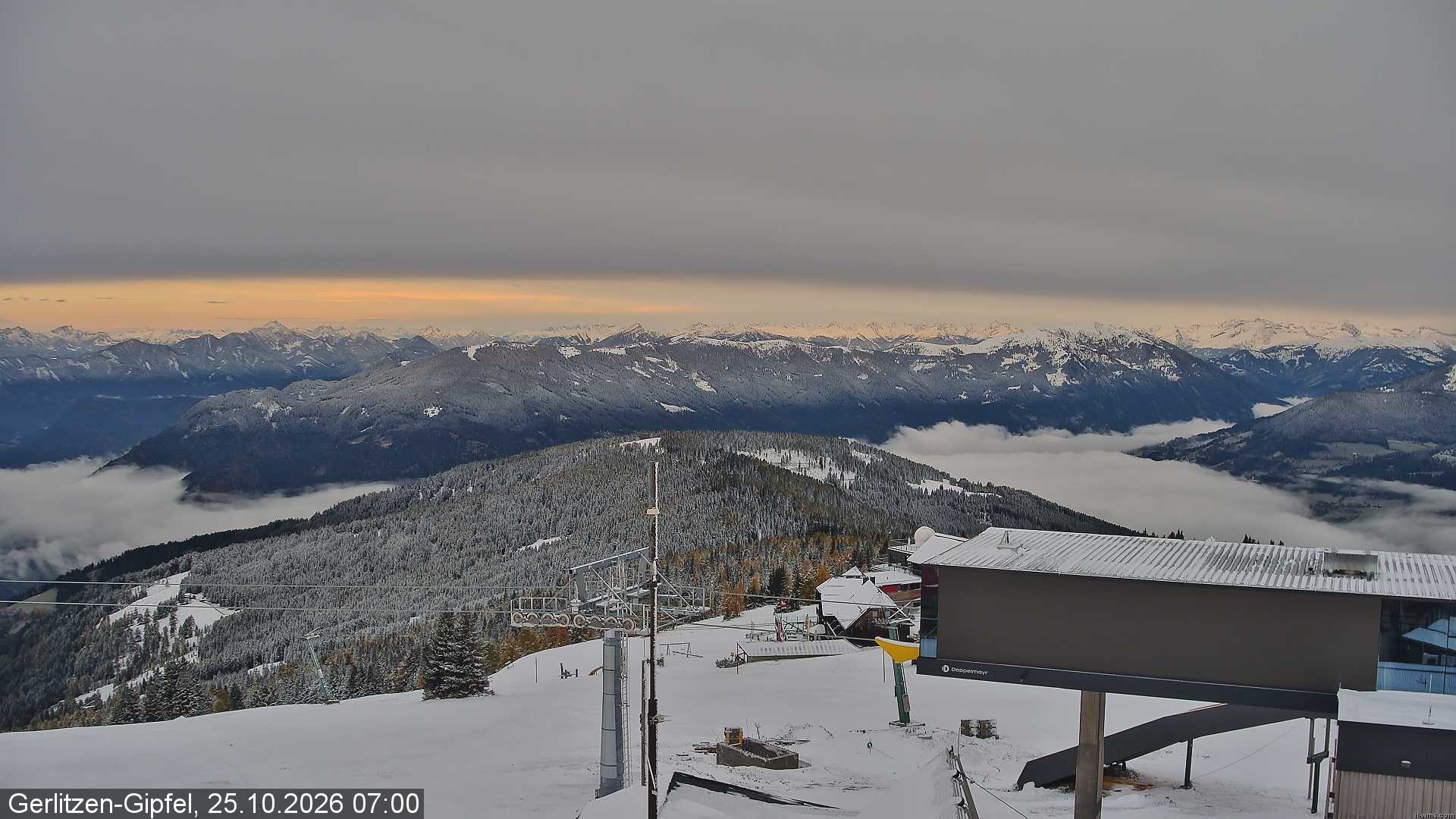 Archiv Foto Webcam Gerlitzen Gipfel: Bergstation 8er Carving Jet