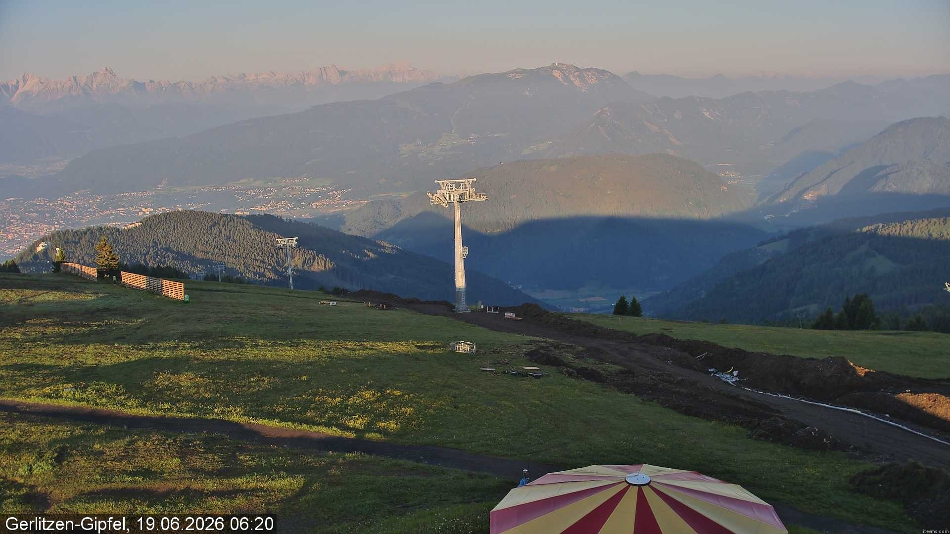 Archiv Foto Webcam Gerlitzen-Gipfel - Alpengasthof