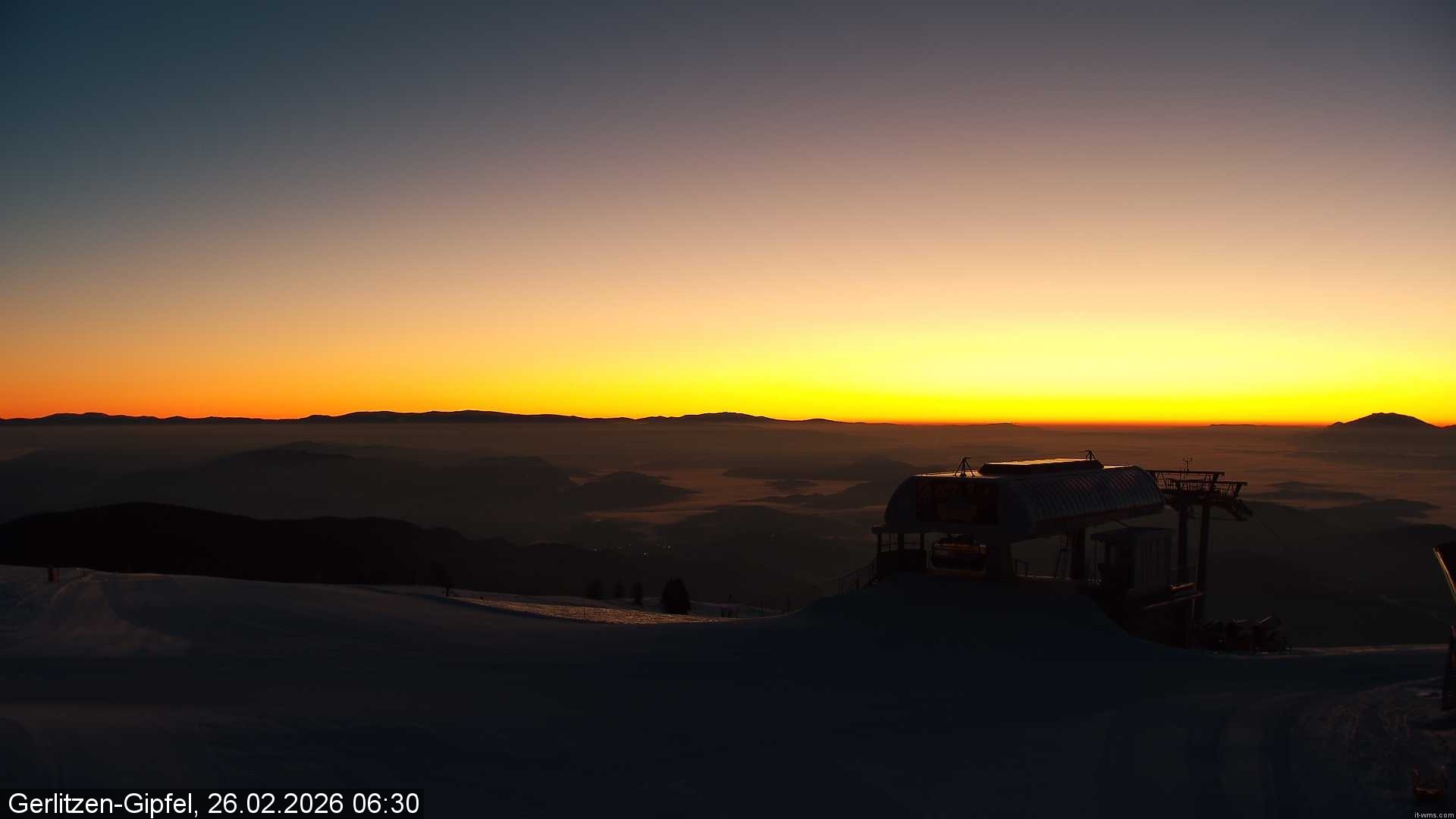 Archived image Webcam Top station Bergerbahn