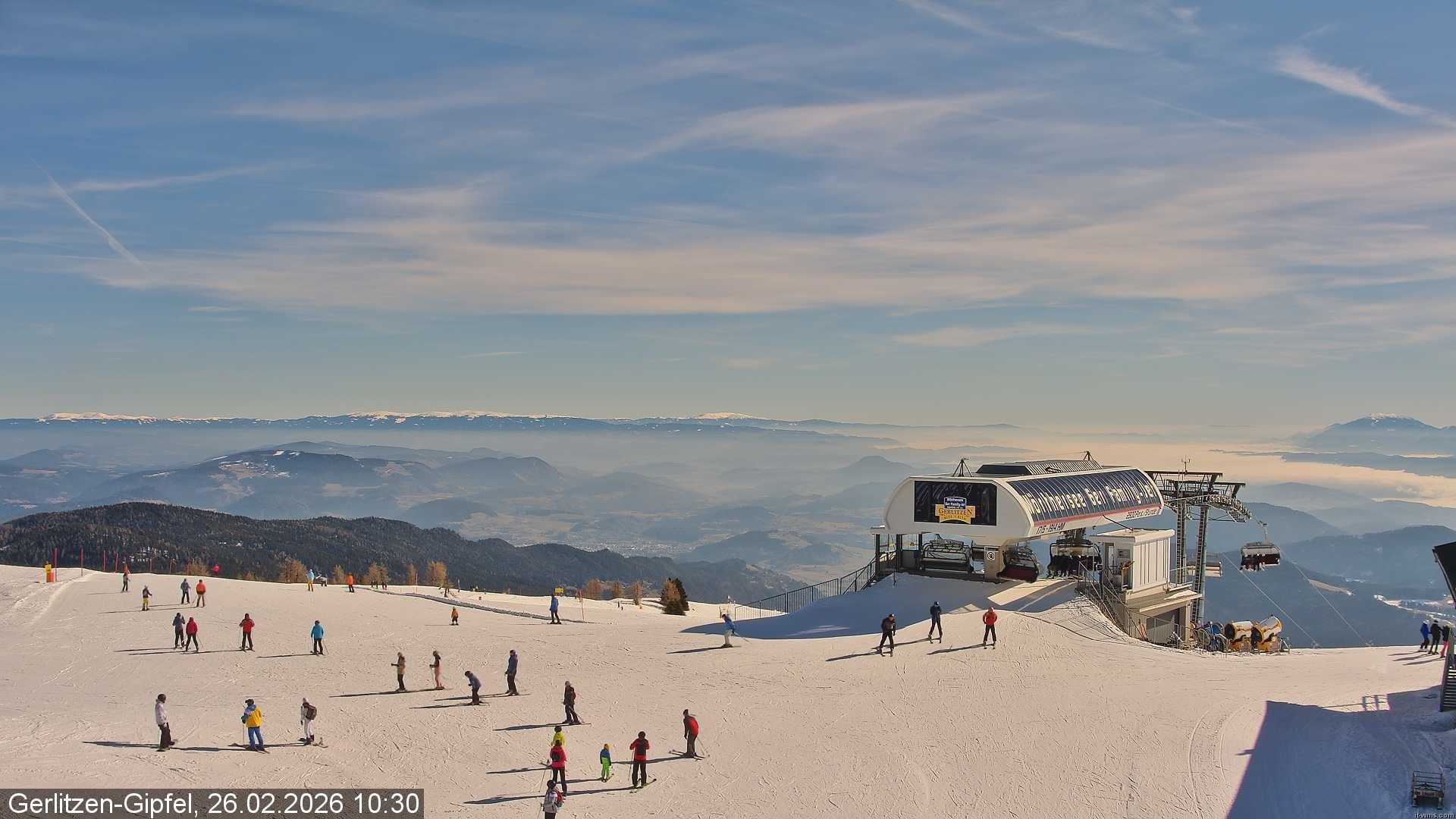 Archived image Webcam Top station Bergerbahn