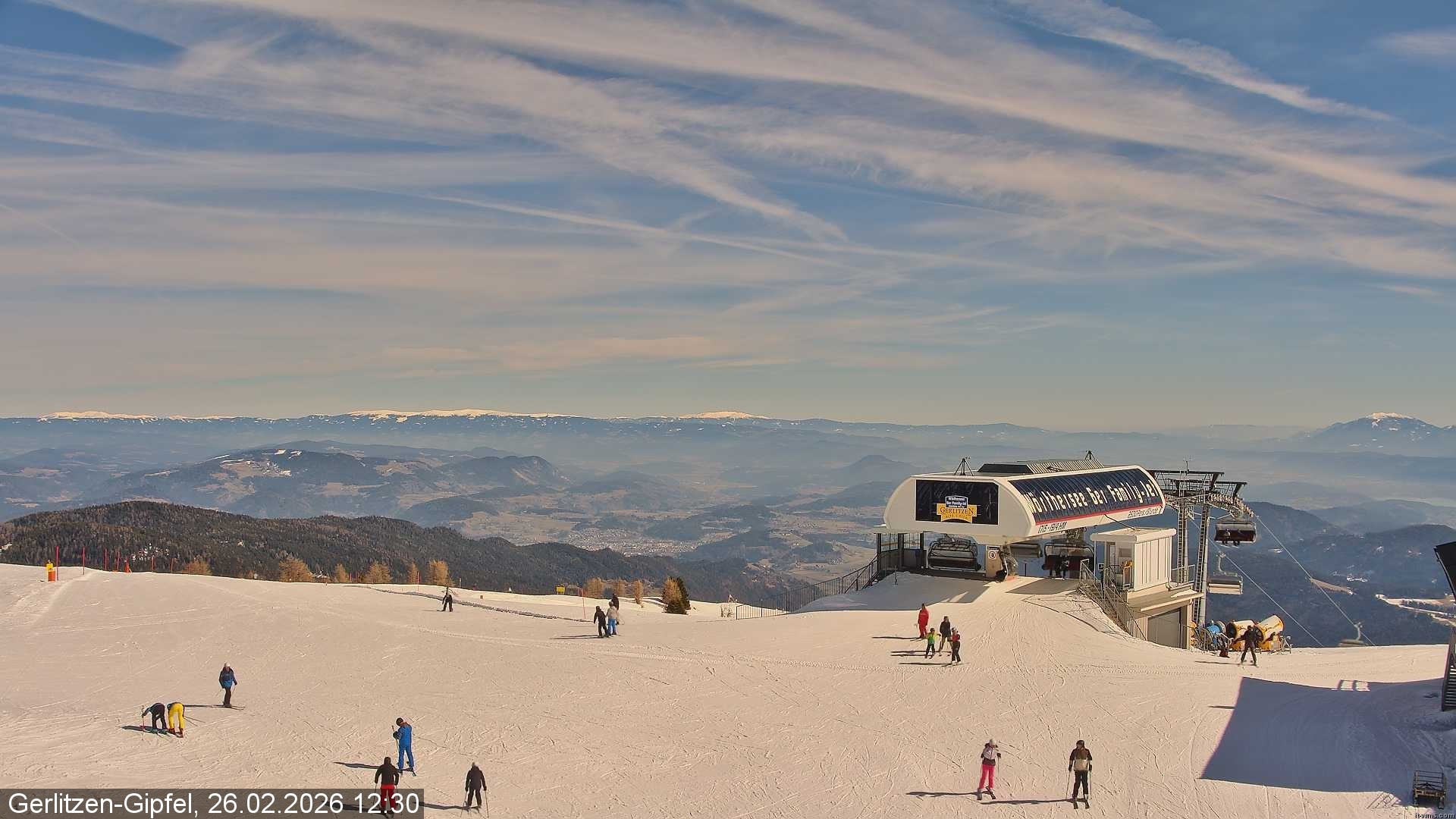 Archived image Webcam Top station Bergerbahn