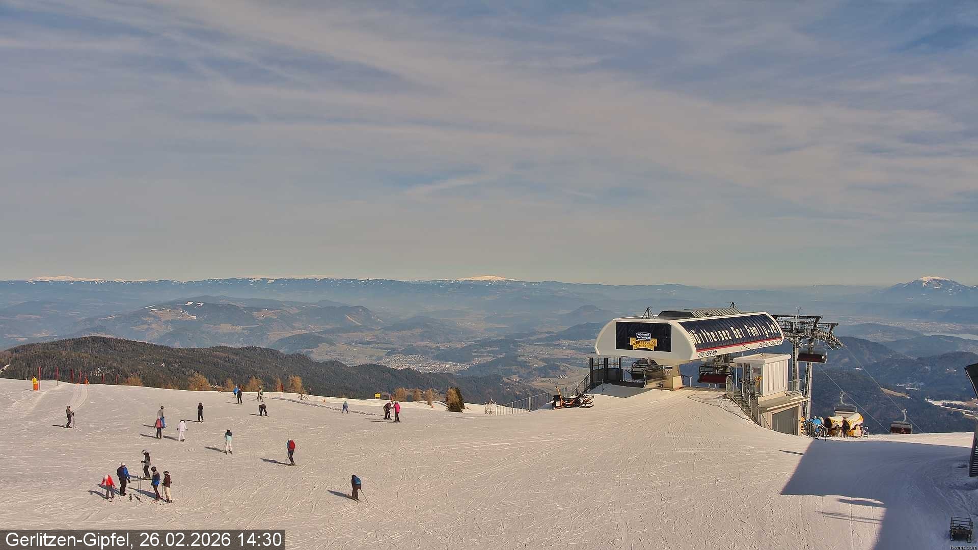 Archived image Webcam Top station Bergerbahn