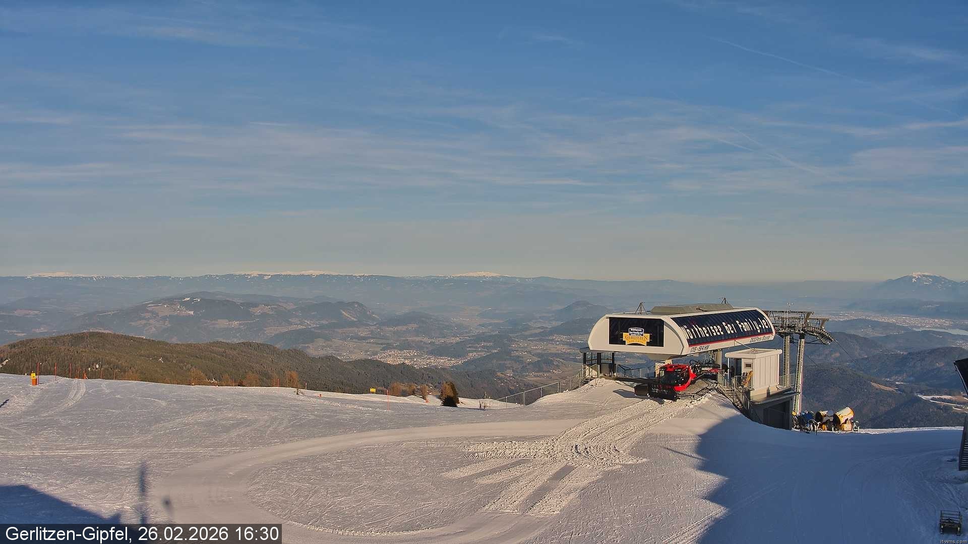 Archived image Webcam Top station Bergerbahn