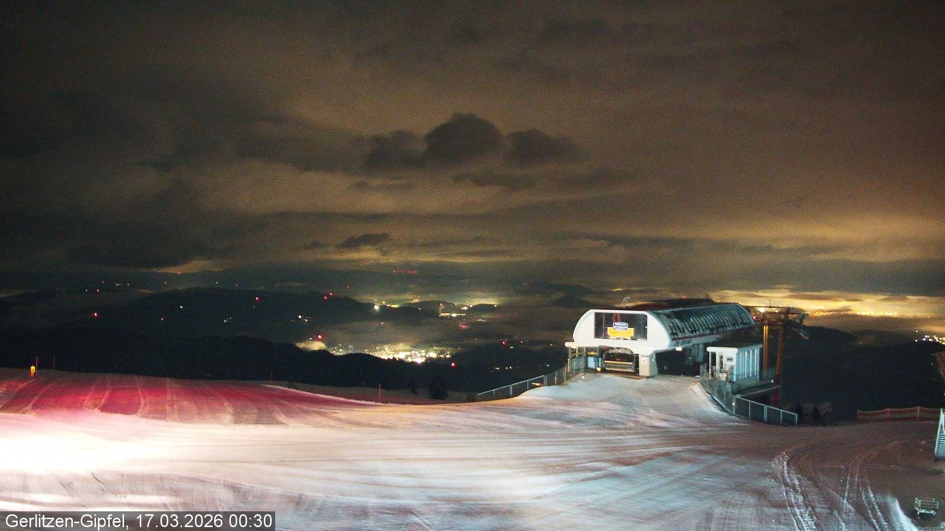 Archived image Webcam Top station Bergerbahn