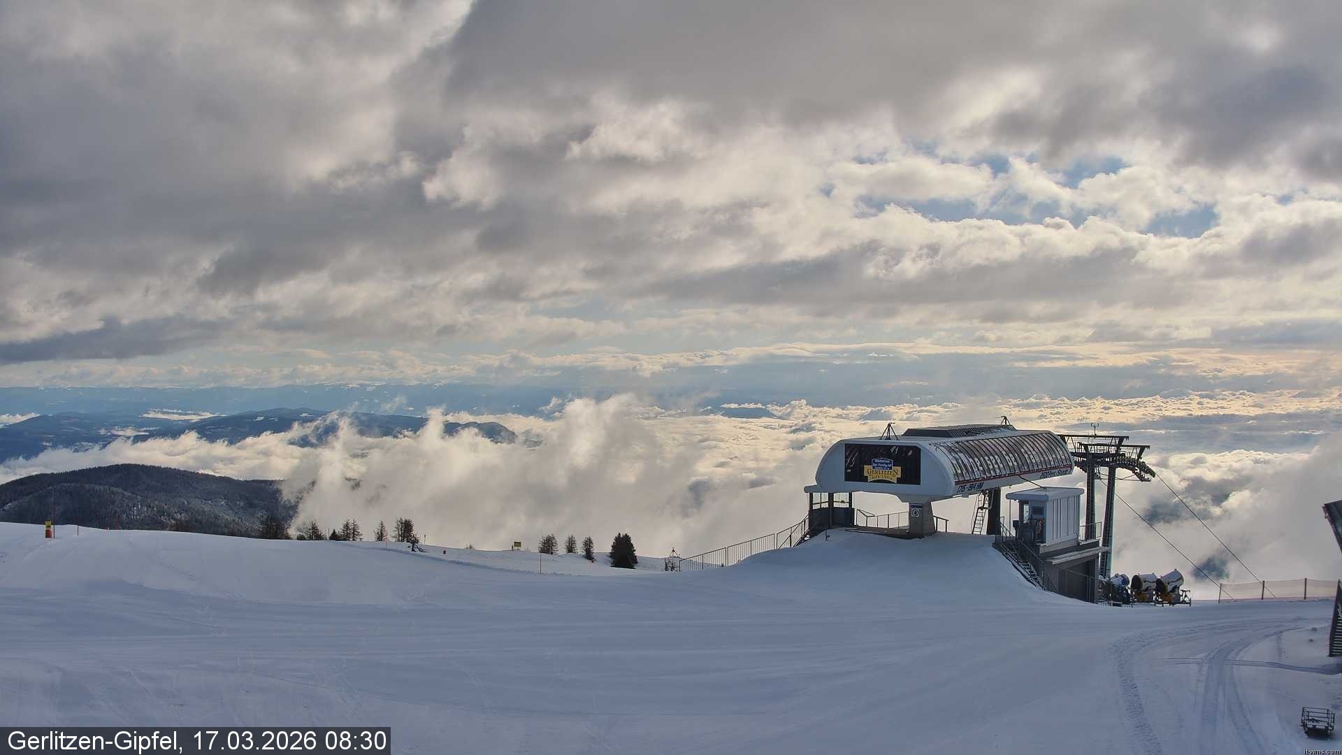 Archived image Webcam Top station Bergerbahn