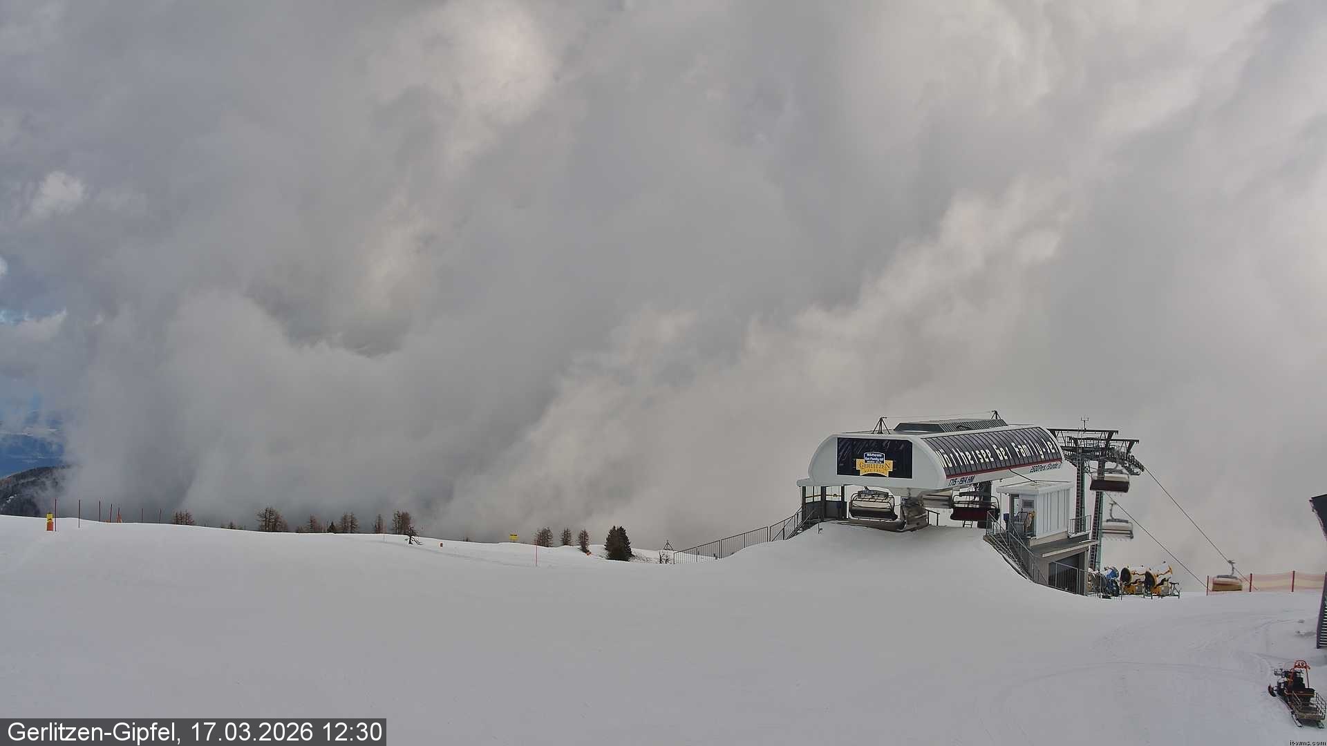 Archived image Webcam Top station Bergerbahn