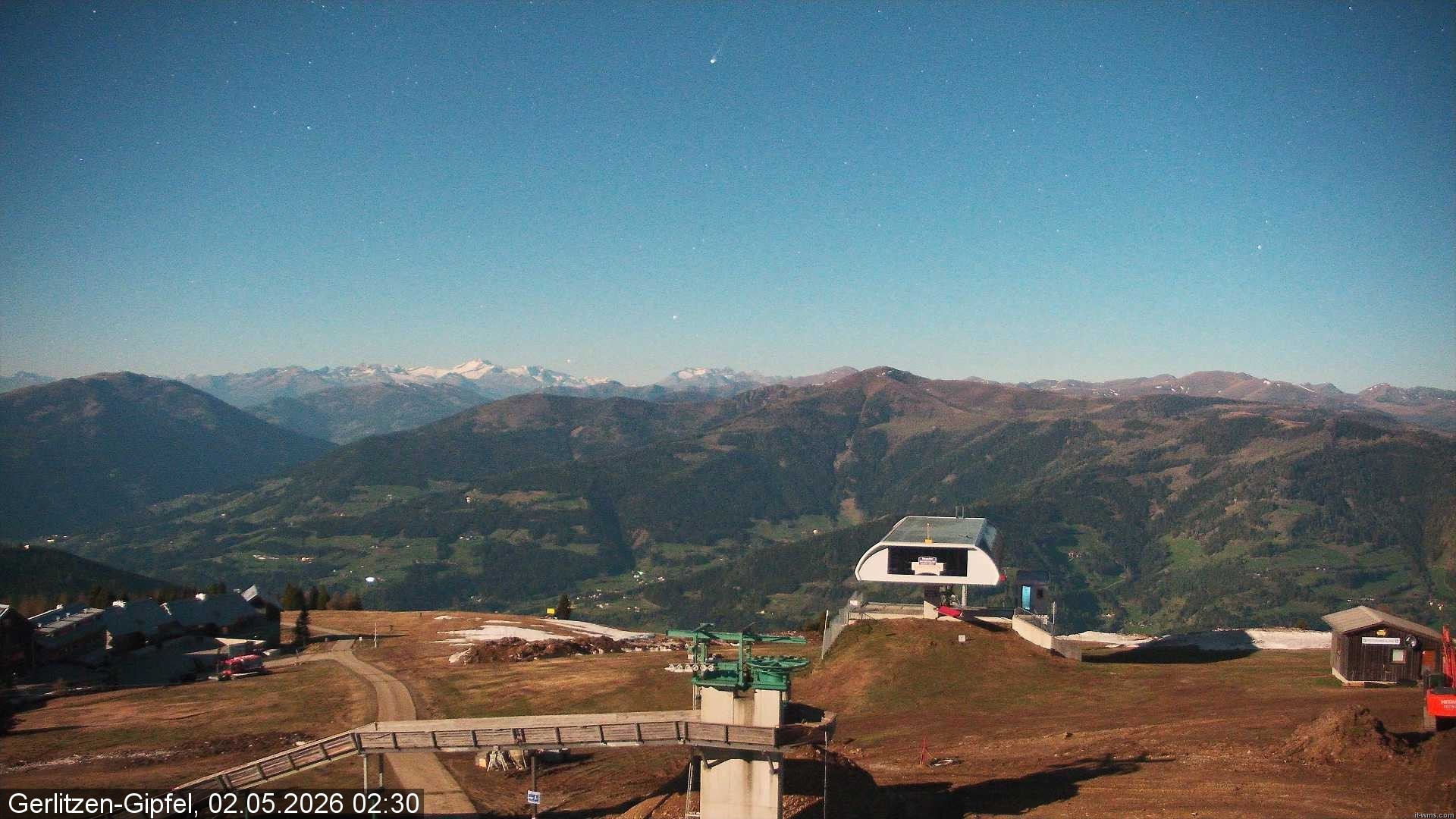 Archived image Webcam Top station Bergerbahn
