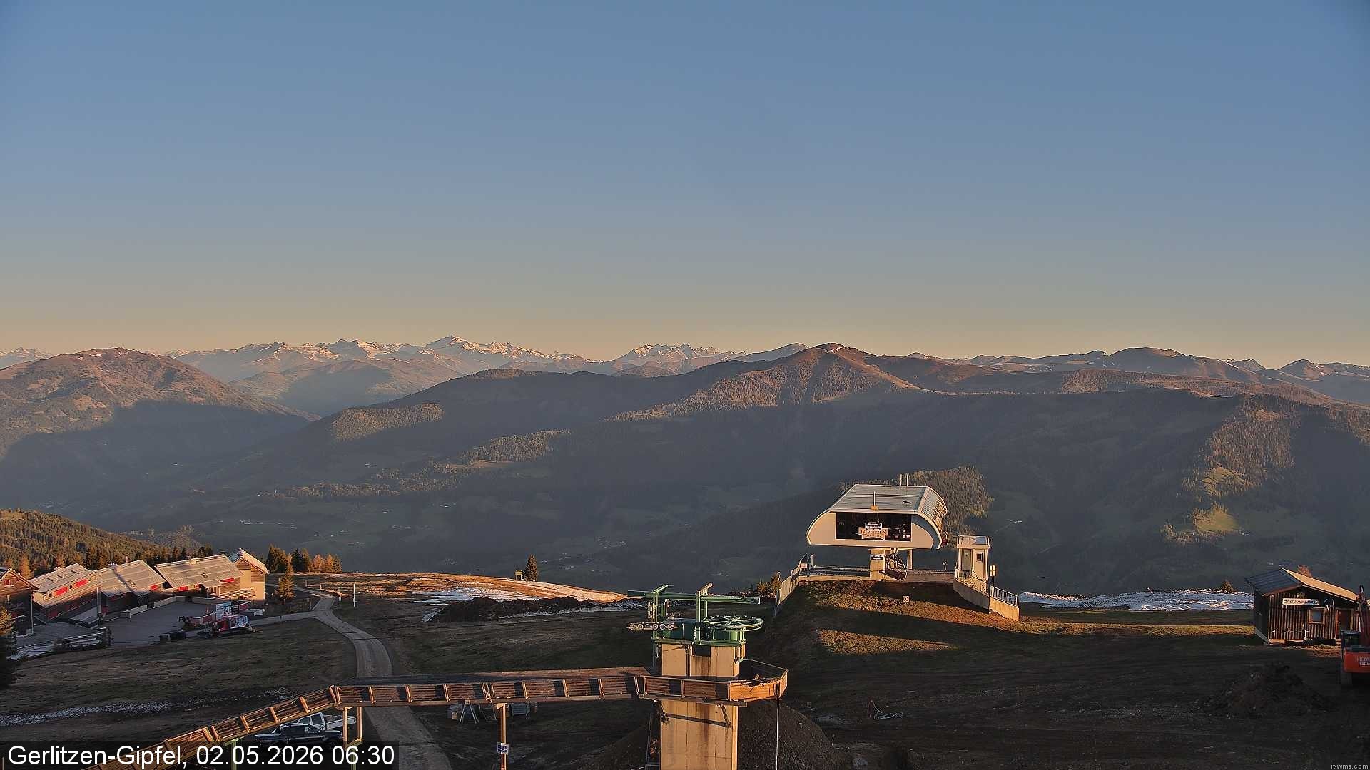 Archived image Webcam Top station Bergerbahn