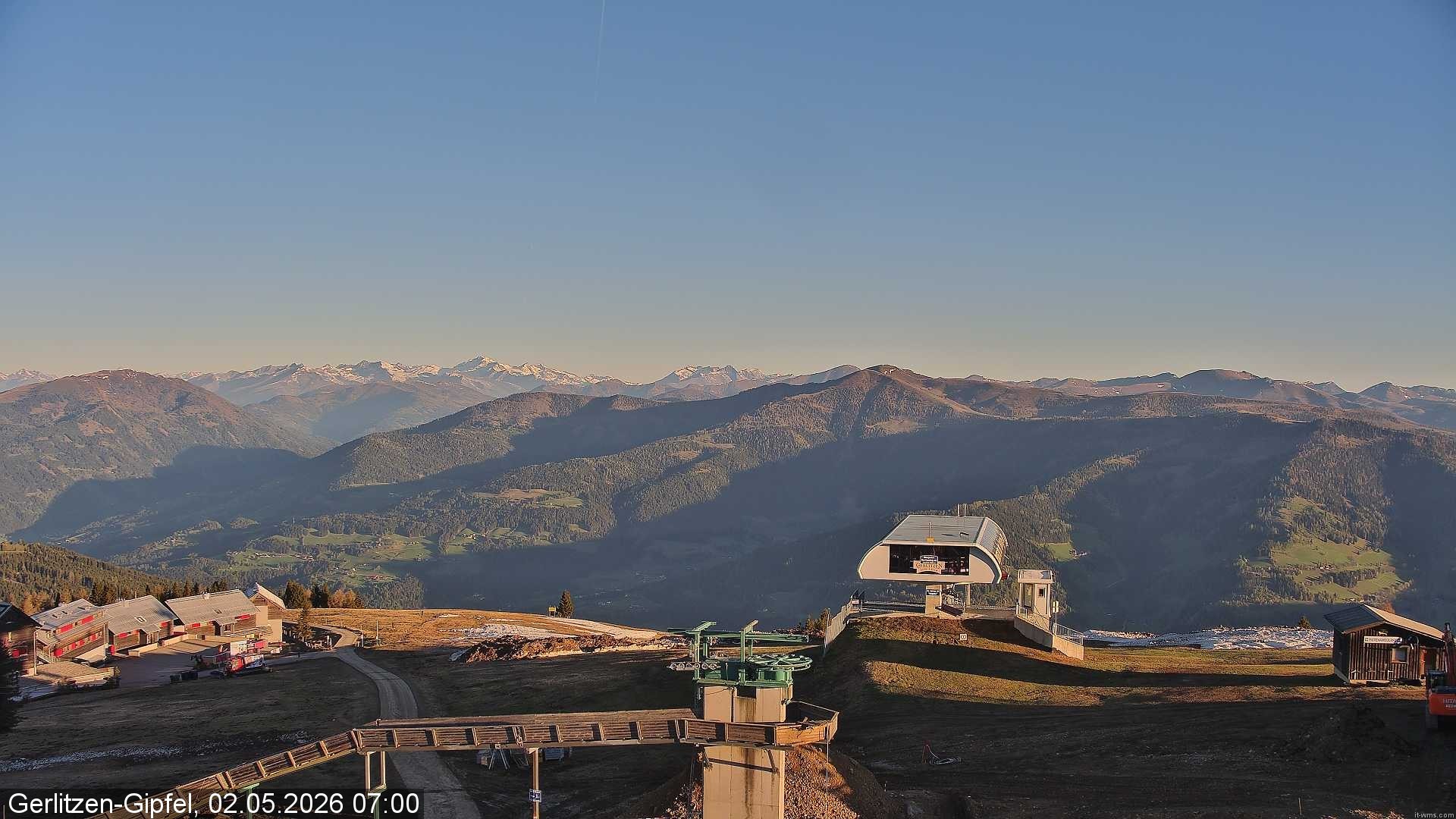 Archived image Webcam Top station Bergerbahn
